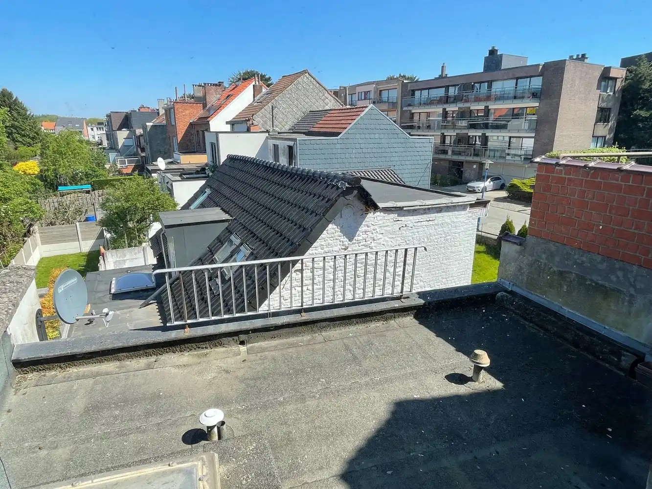Woning met handelsruimte en 2 appartementen foto 14