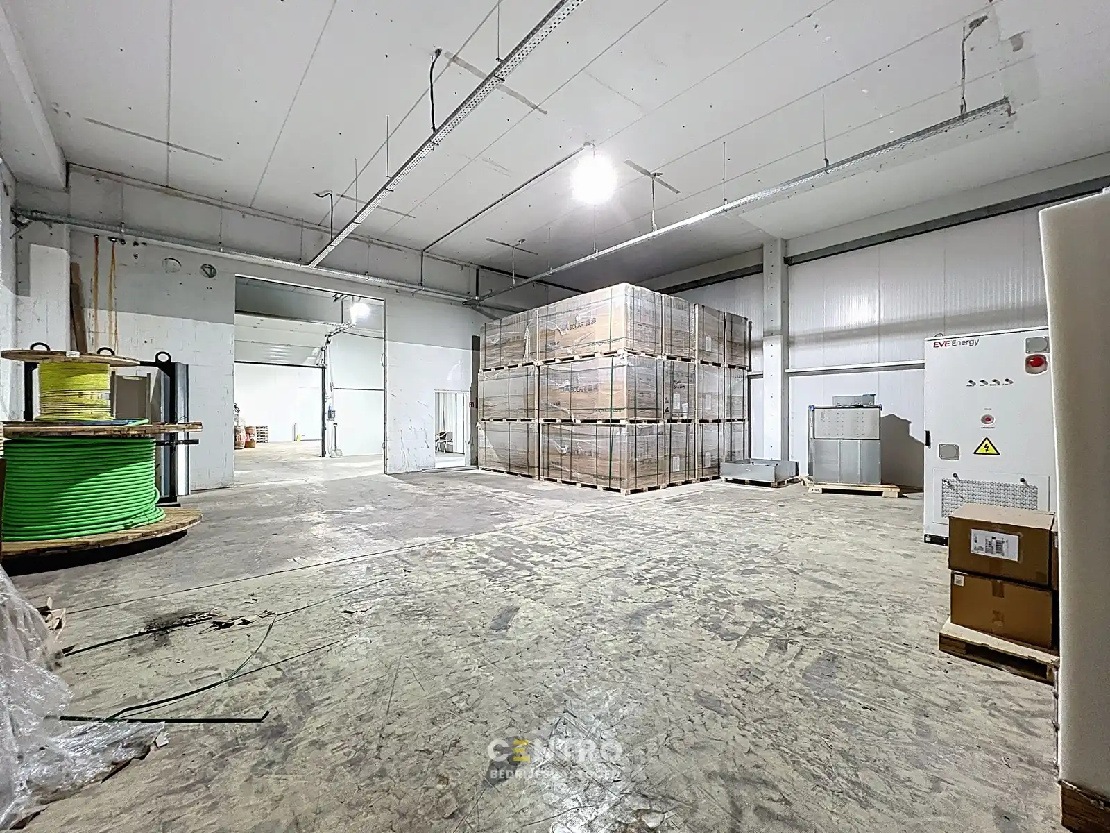 Energiezuinige, vernieuwde SERVICED kantoorruimte met mogelijkheid om een MAGAZIJN (215m²) bij te huren op Ieper Business Park! foto 19