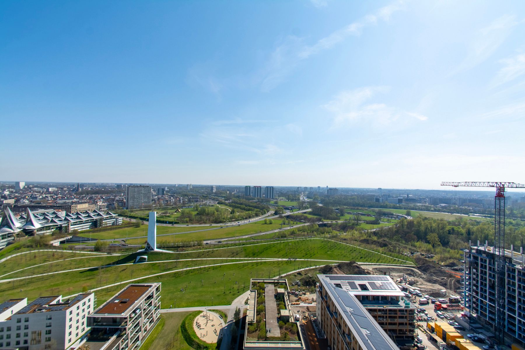Gezellig gemeubeld 2-slaapkamer app. met groot terras foto 10