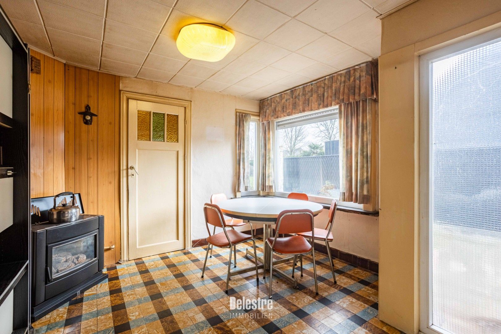 TE RENOVEREN WONING MET ZALIGE TUIN OP RUSTIGE LOCATIE foto 15