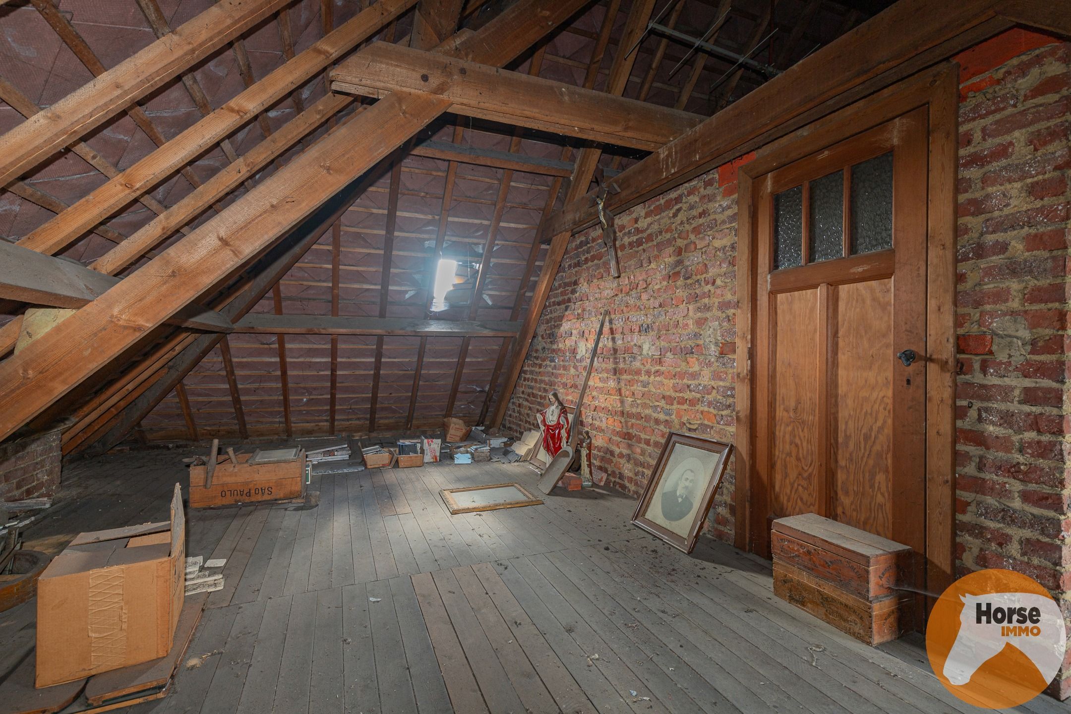 BURST - Te renoveren woning met tal van mogelijkheden foto 22