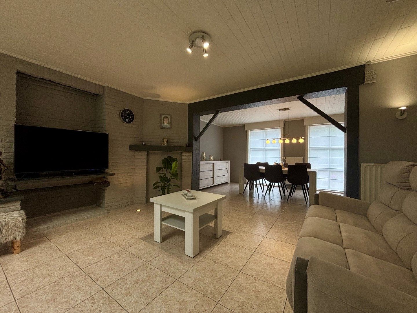 Ruime verzorgde half open woning met tuin en garage. foto 8