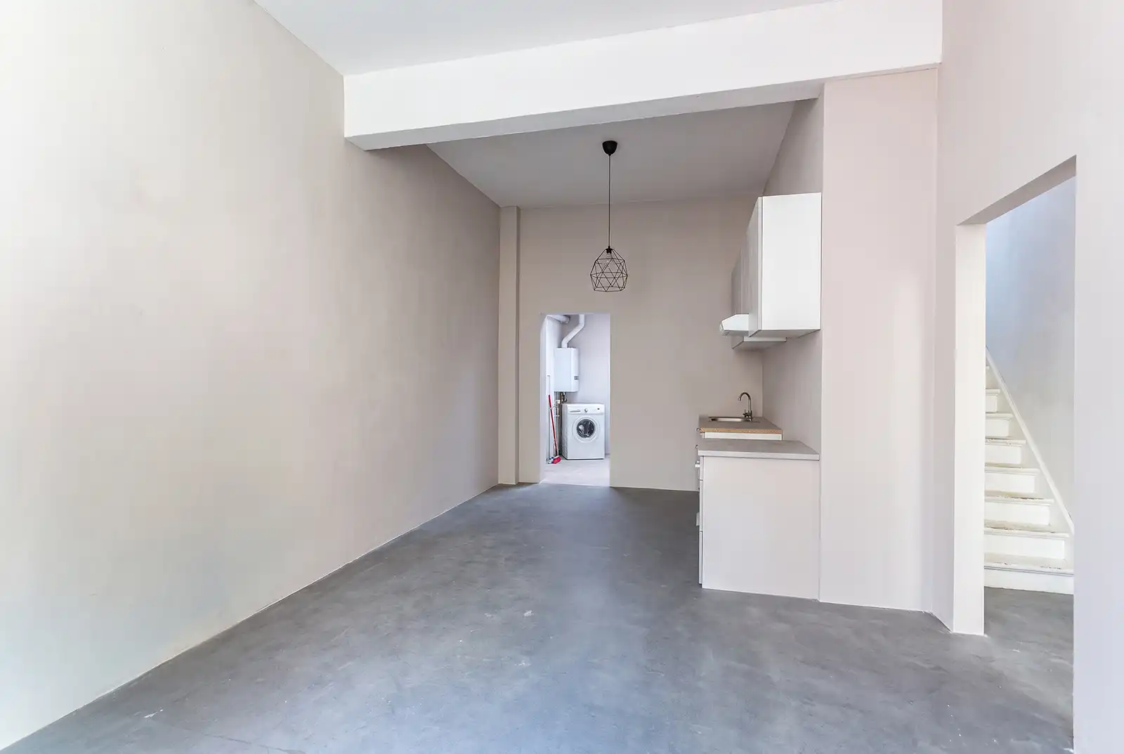 Te renoveren woning met charmante gevel en 3 slaapkamers foto 3