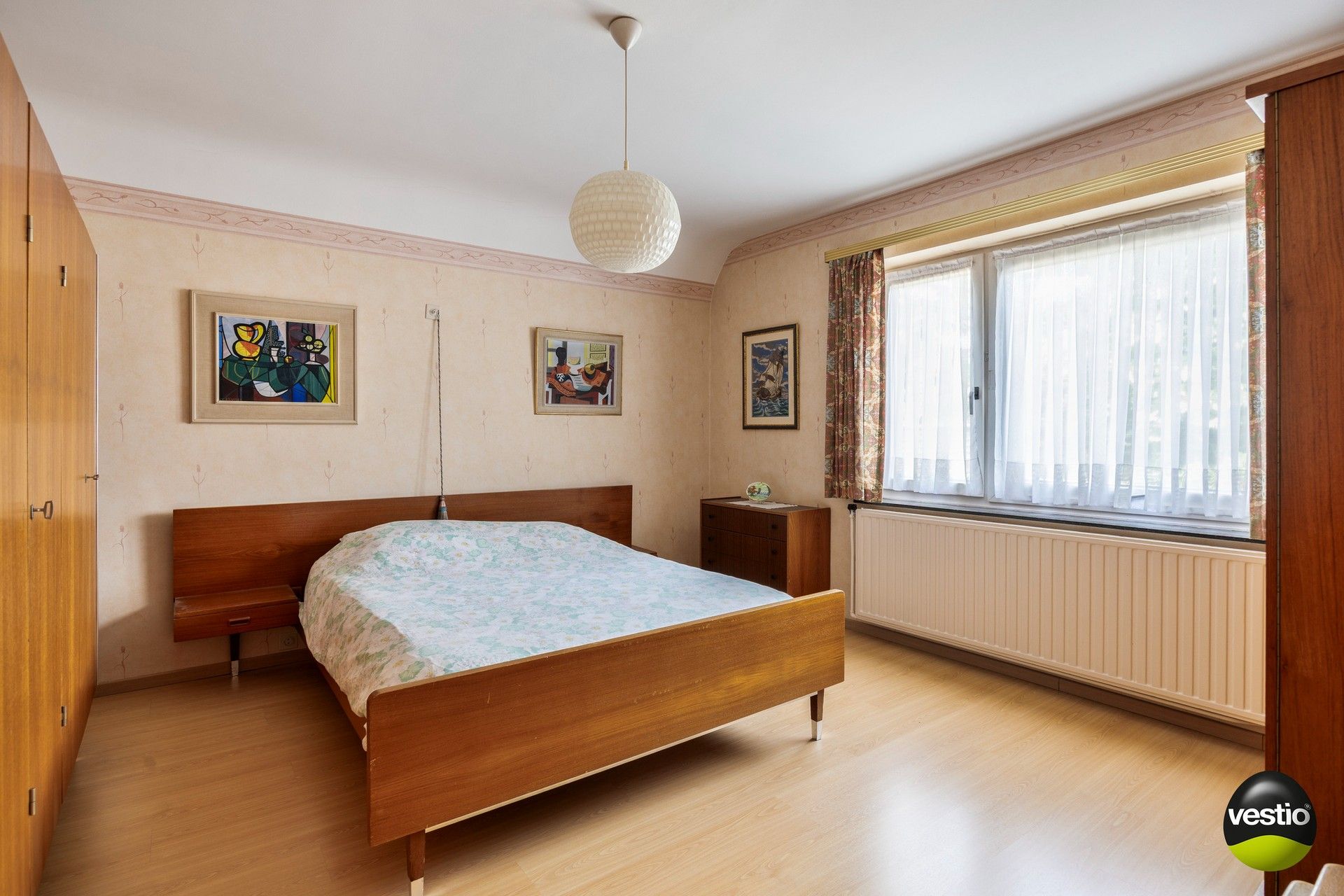 Charmante gezinswoning met drie slaapkamers op rustige, centrale ligging te Genk foto 11