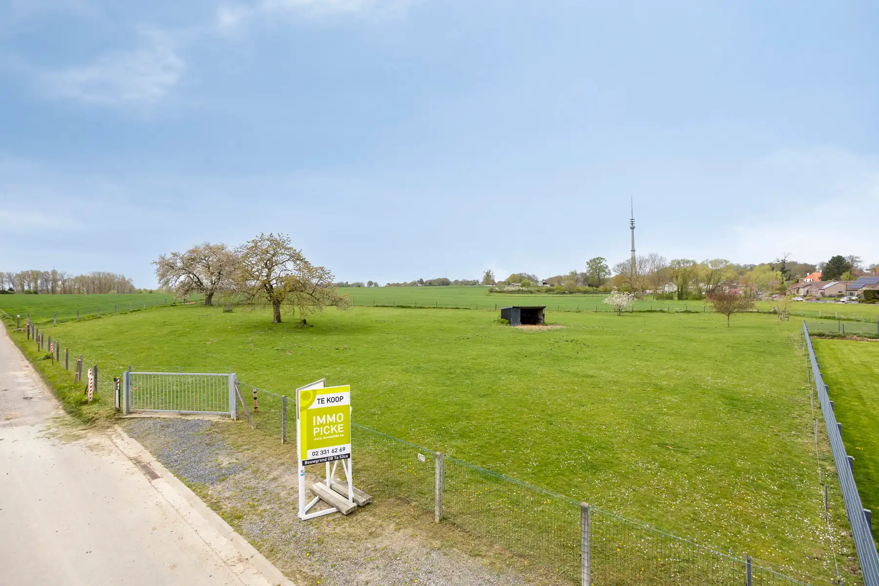 Bouwgrond voor open bebouwing gelegen in een rustige straat foto 5
