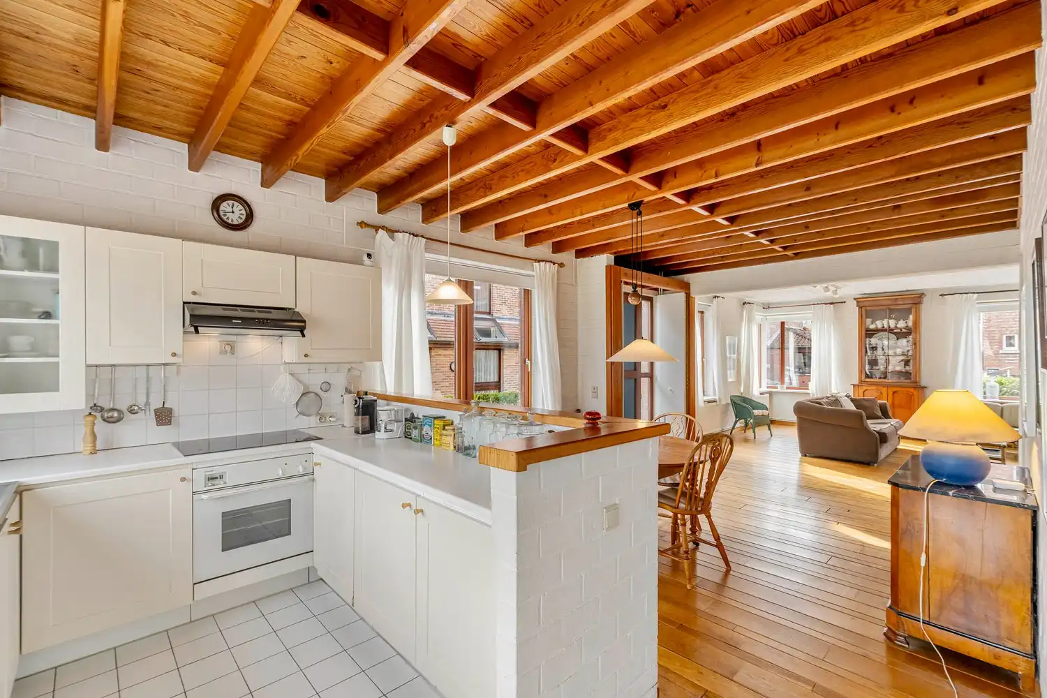 Goed gelegen en lichtrijke halfopen bebouwing met 3/4 ruime slaapkamers, een bureau en een tuin te Heverlee! foto 11