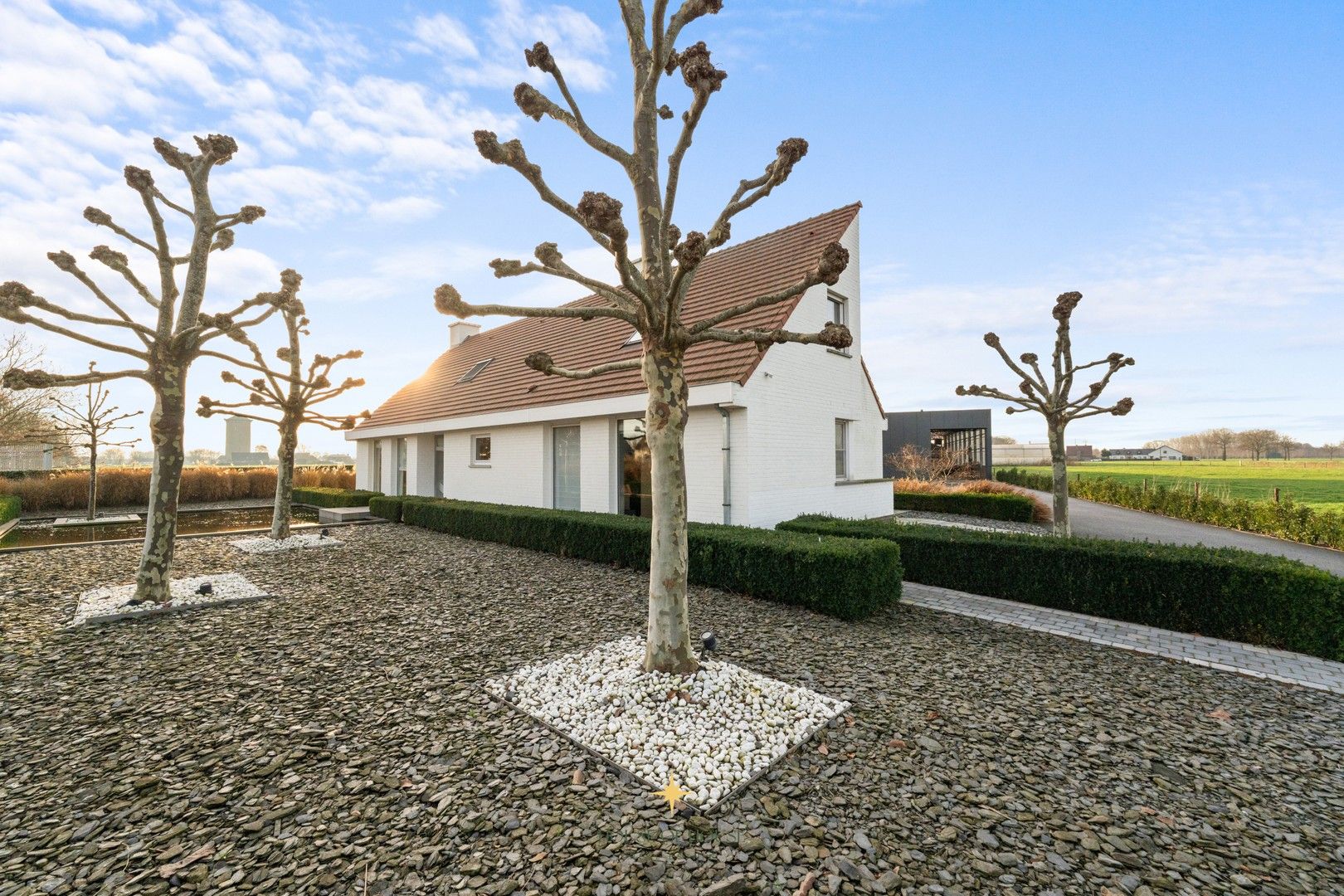 Sierteeltbedrijf met villa, loods en serrecomplex op ± 2 HA te Laarne zonder bedrijfsovername foto 2