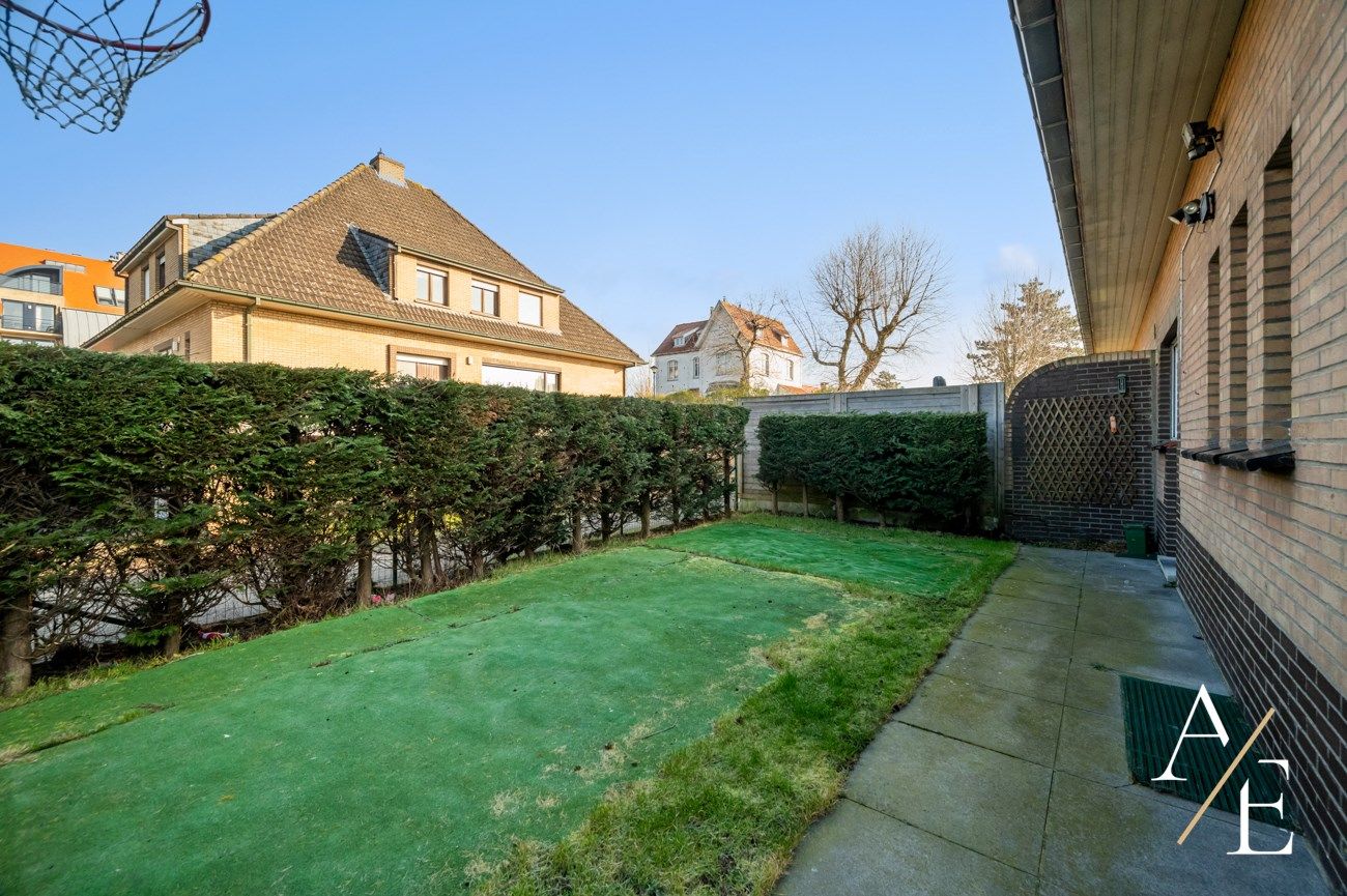KOKSIJDE - Woning met 5 slaapkamers en dubbele garage! foto 9