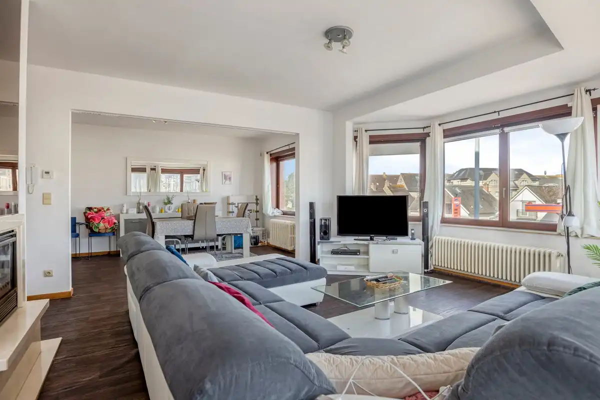 Ruim twee slaapkamer appartement nabij het hartje van Koksijde foto 3