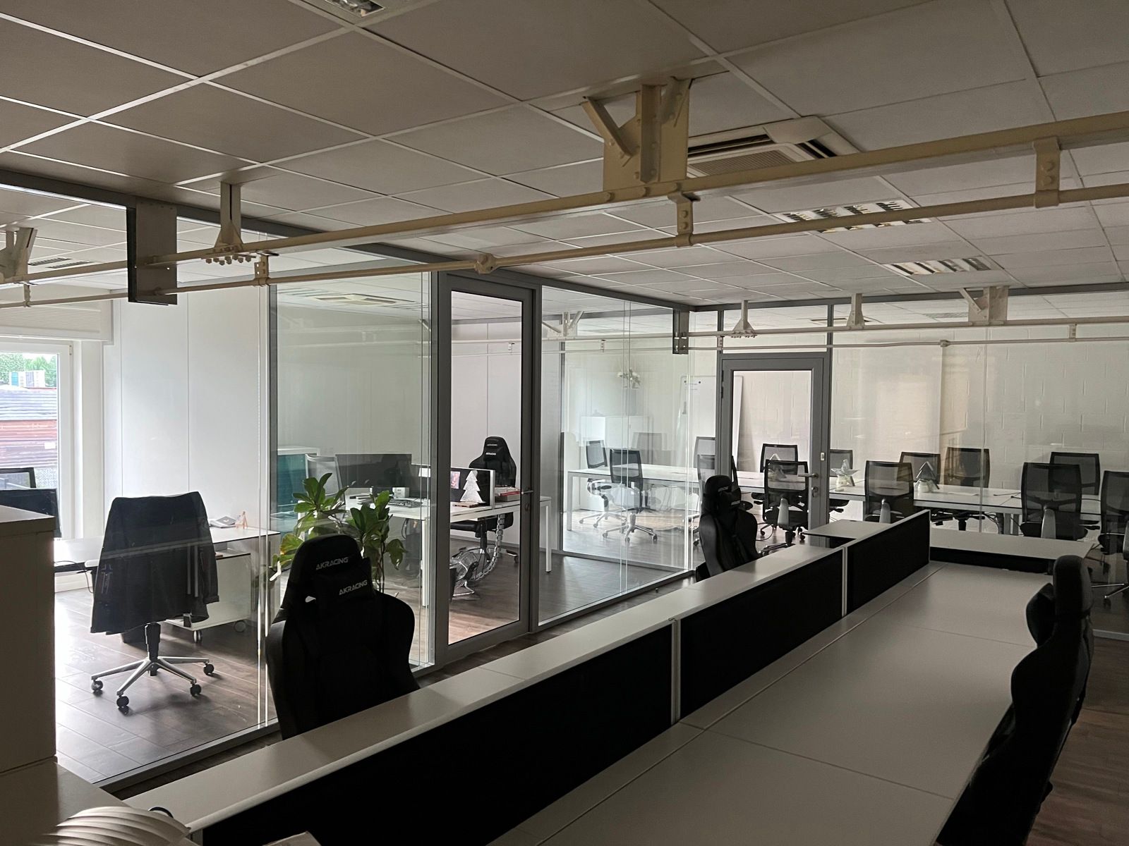 Commercieel pand op TOP - locatie. foto 27