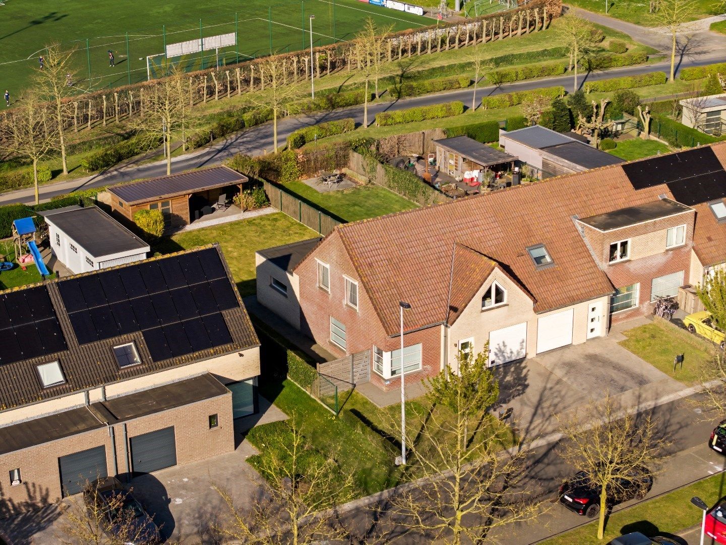 Centraal gelegen woning met 3 slaapkamers, garage en tuin. foto 26
