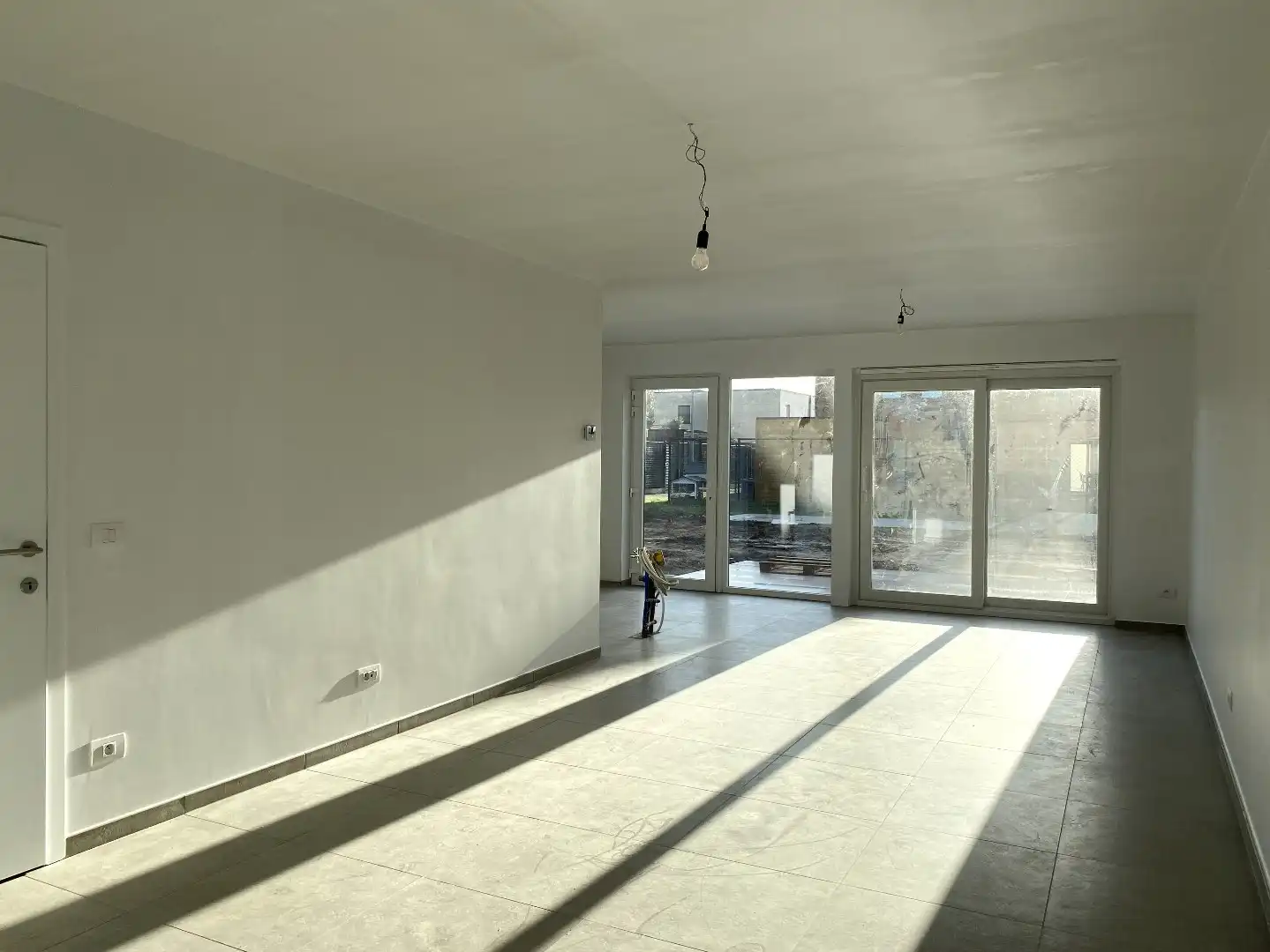 NIEUWBOUWPROJECT MET 4 INSTAPKLARE NIEUWBOUWWONINGEN MET 3 SLPKS EN TUIN foto 2