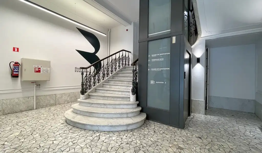 Kantoren te huur in prachtig herenhuis in centrum Antwerpen foto 9