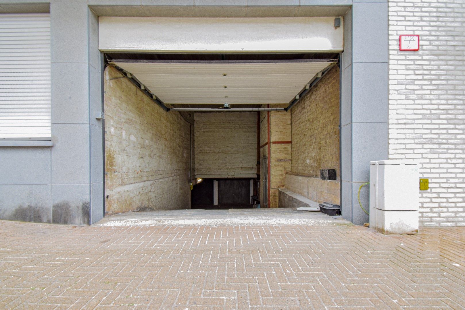 Garagebox vlakbij de zeedijk foto 3