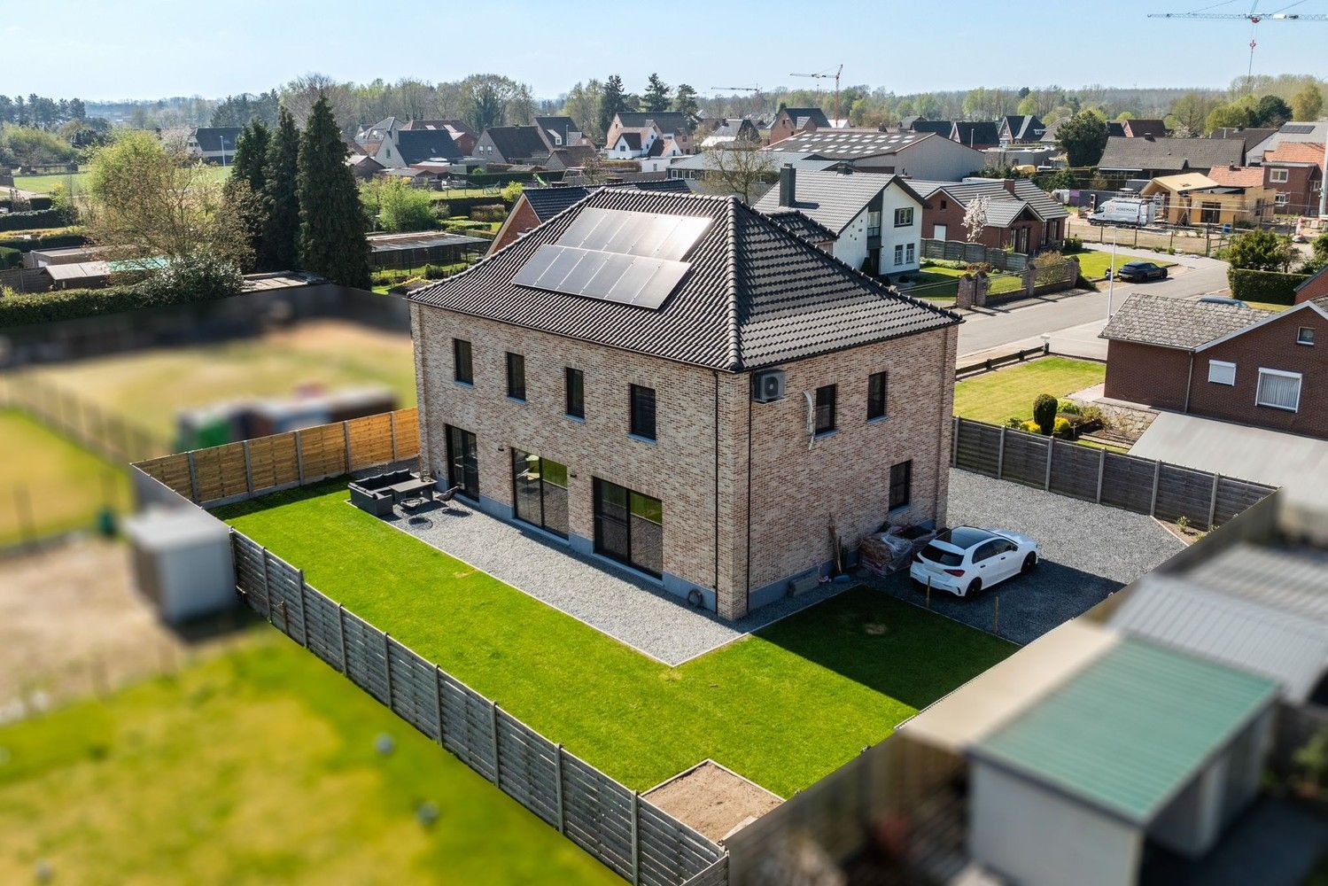 Prachtig luxueuze villa met hoogwaardige materialen in een doodlopende straat te Achel foto 39