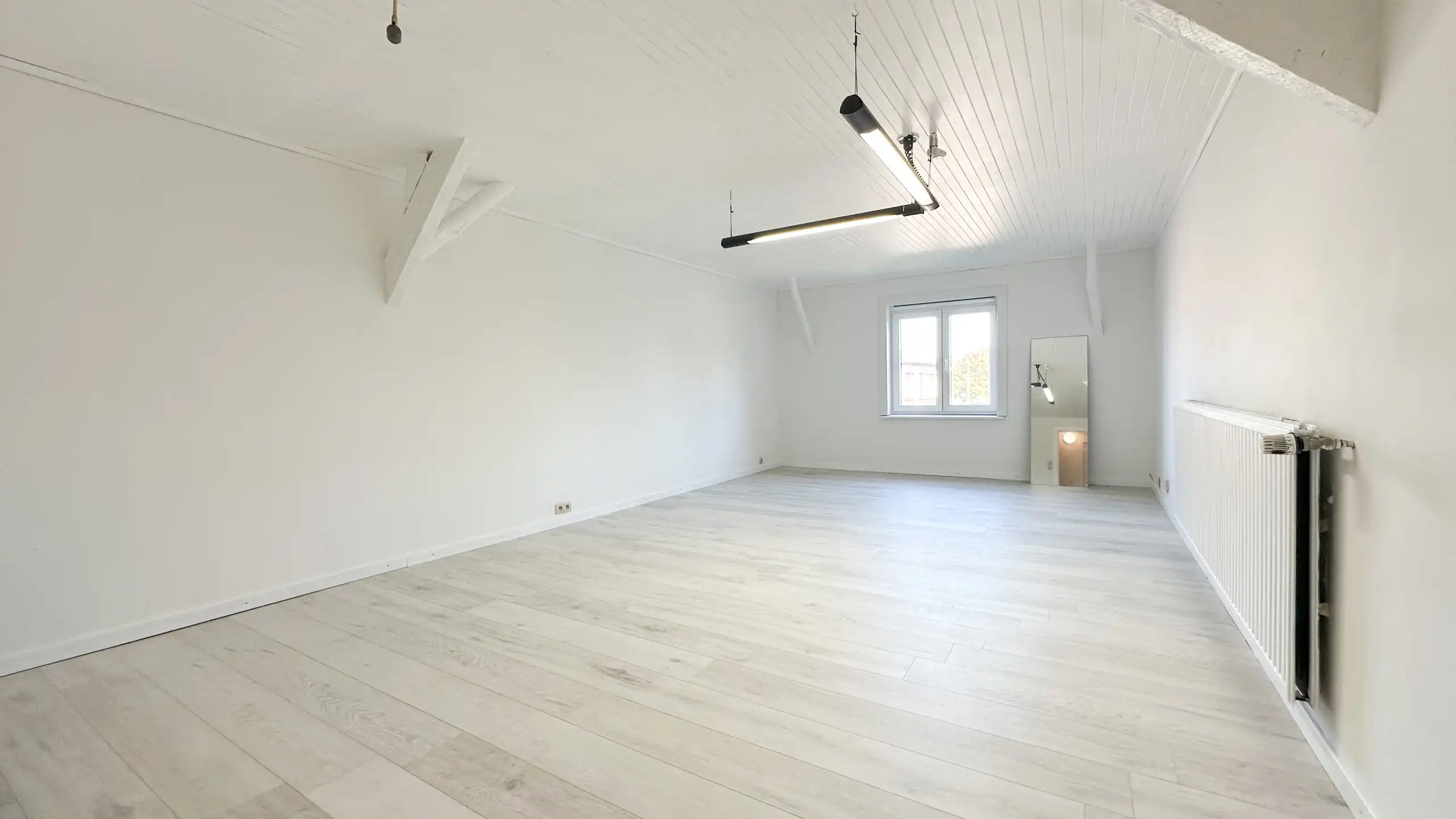 Charmante woning met 2 slaapkamers en een polyvalente ruimte foto 22