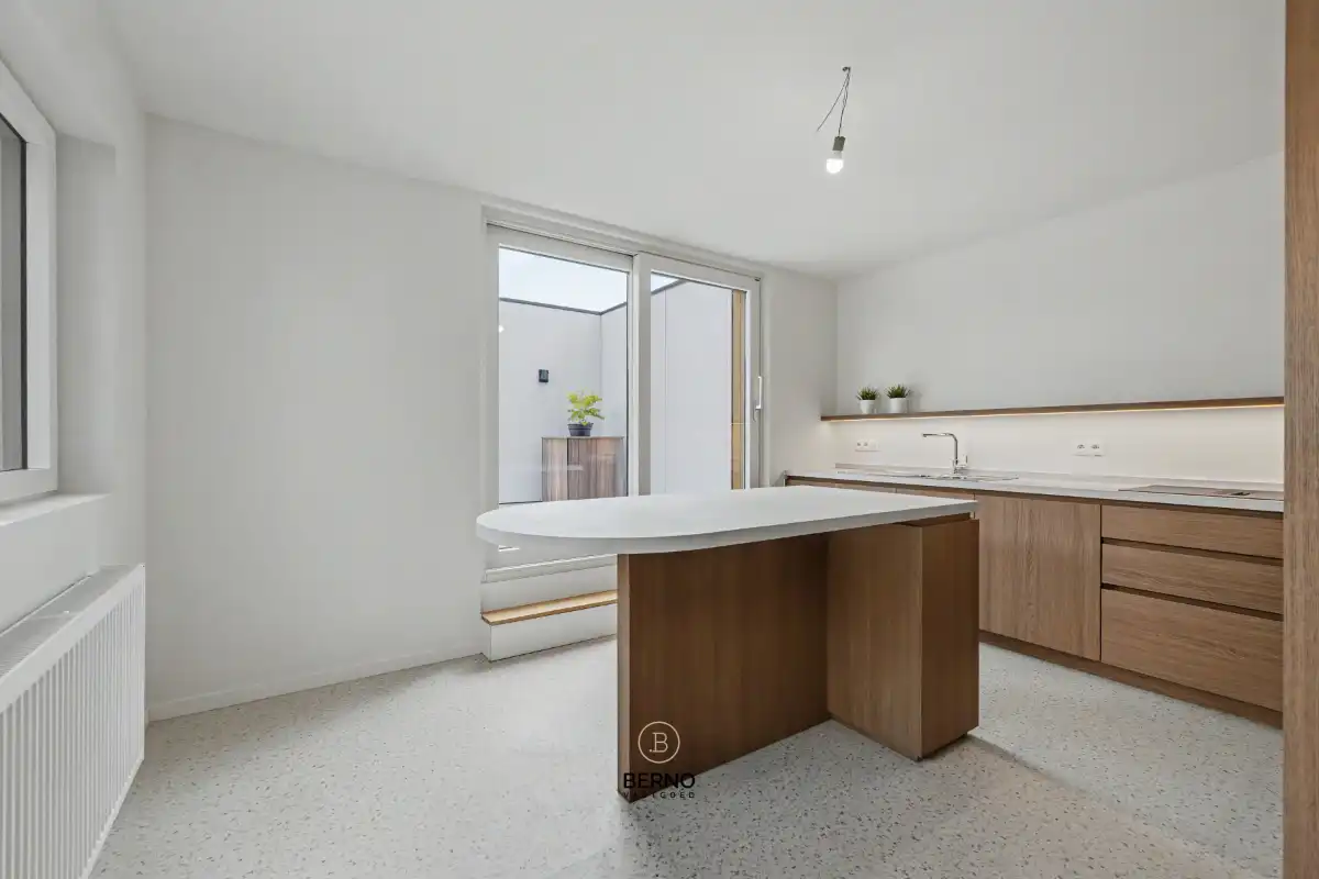 Instapklare en energiezuinige gerenoveerde woning. foto 8