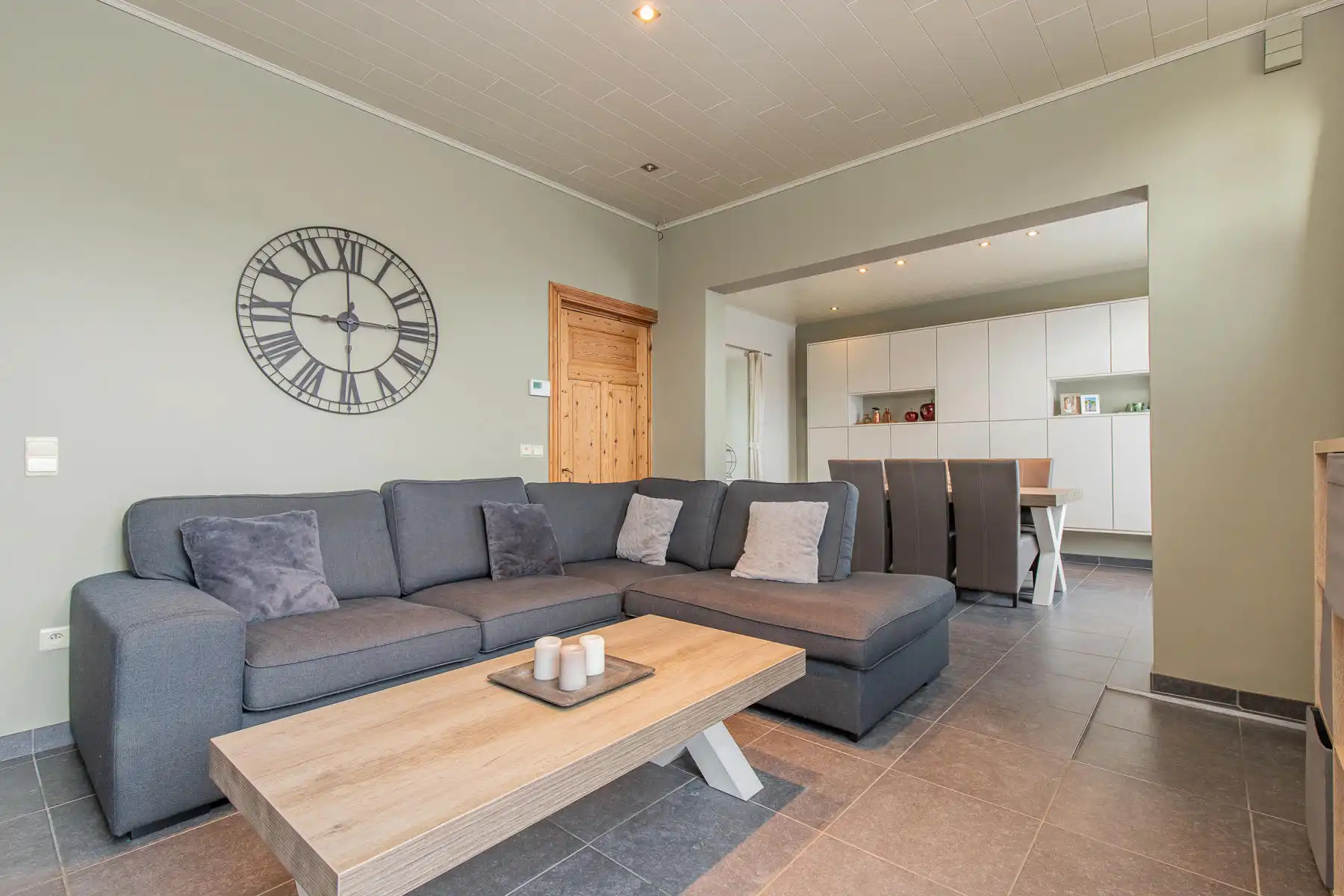 BORSBEKE - Gerenoveerde woning met garage en tuin. foto 4