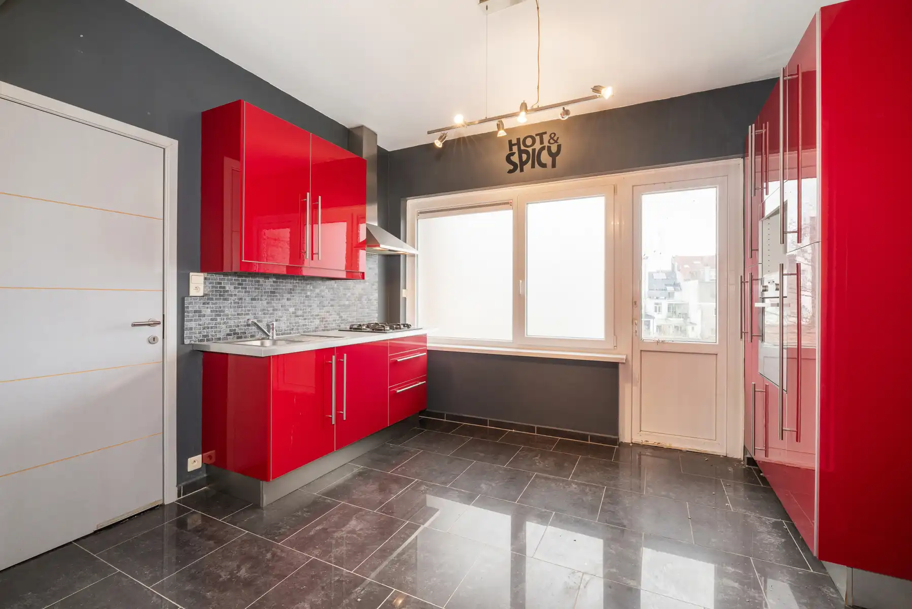 Investeringseigendom met 3 appartementen en tuin foto 18