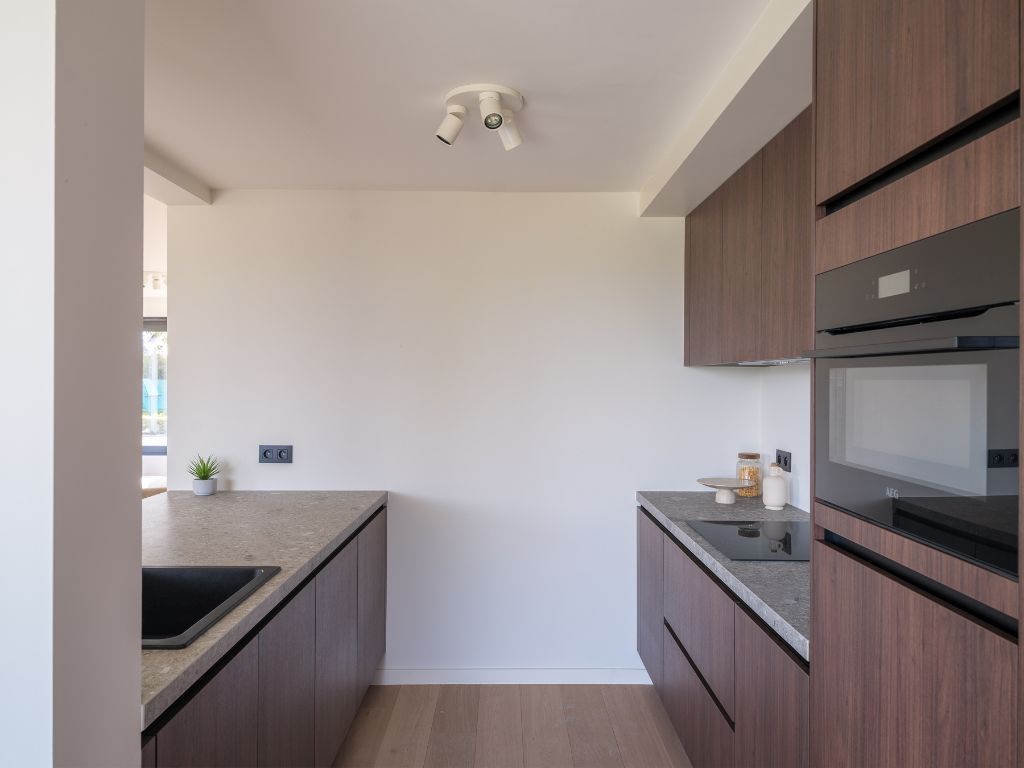 Hoogwaardig gerenoveerde gezinswoning met 4 slaapkamers en landelijke zichten – nabij station Hansbeke foto 5