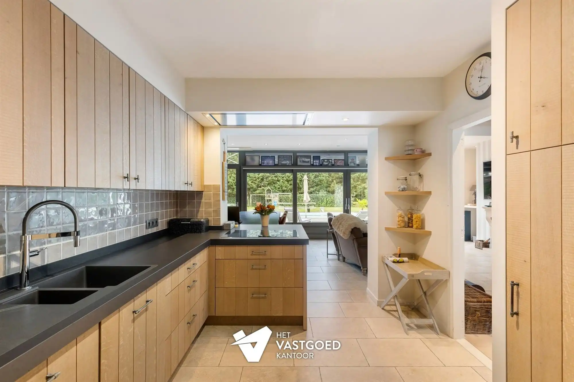 GELIJKVLOERSE VILLA MET ZWEMBAD, POOLHOUSE EN ENERGIEZUINIG WOONCOMFORT IN MOL foto 8