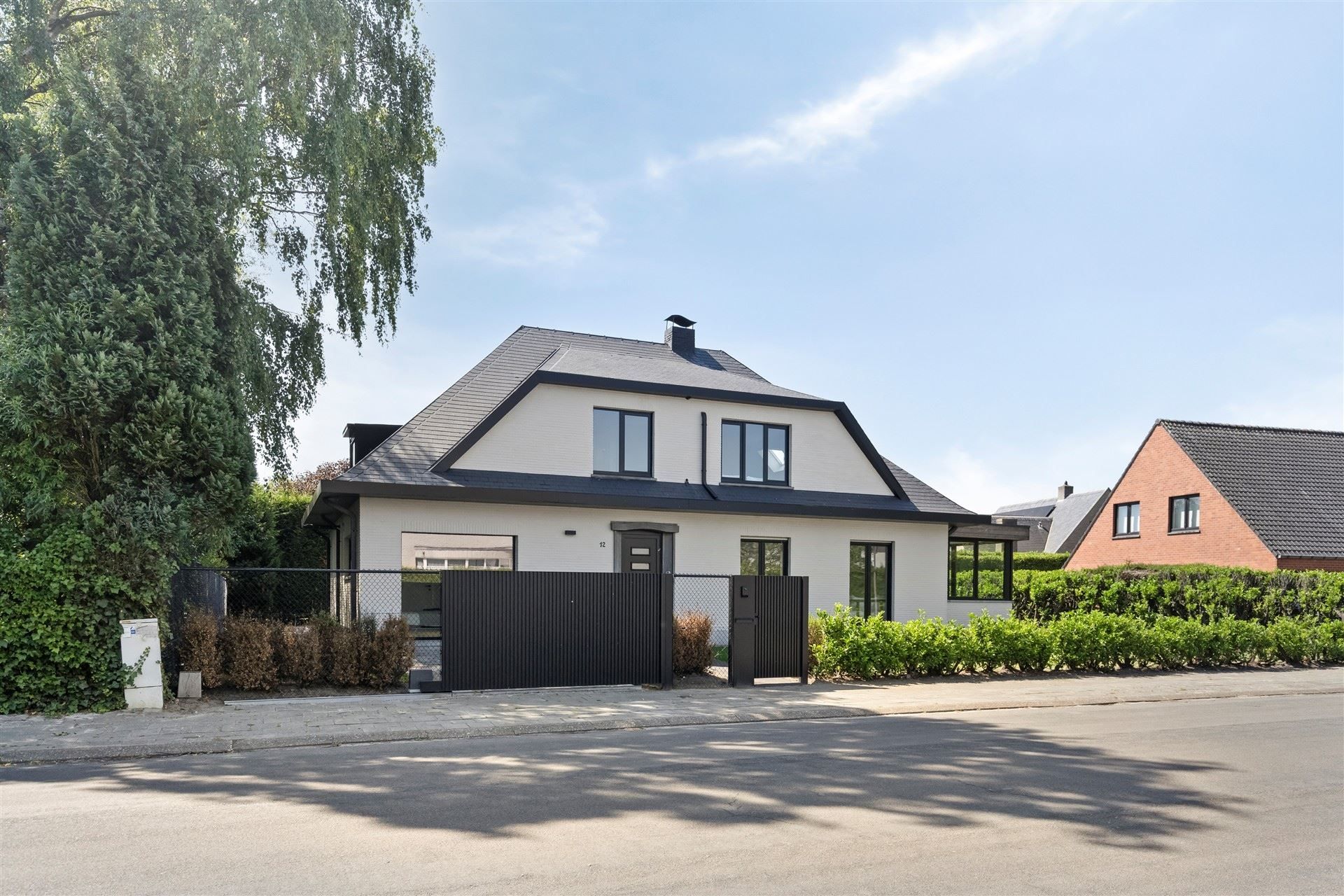Top-notch gerenoveerde villa met 4 slaapkamers en 3 badkamers op 705m² met zuidtuin foto 40