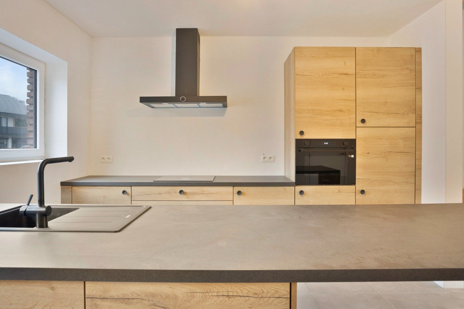 Ruime HOB met 3 slpks en ruime zolderverdieping op 497 m² nabij het centrum van Balen ! foto 4