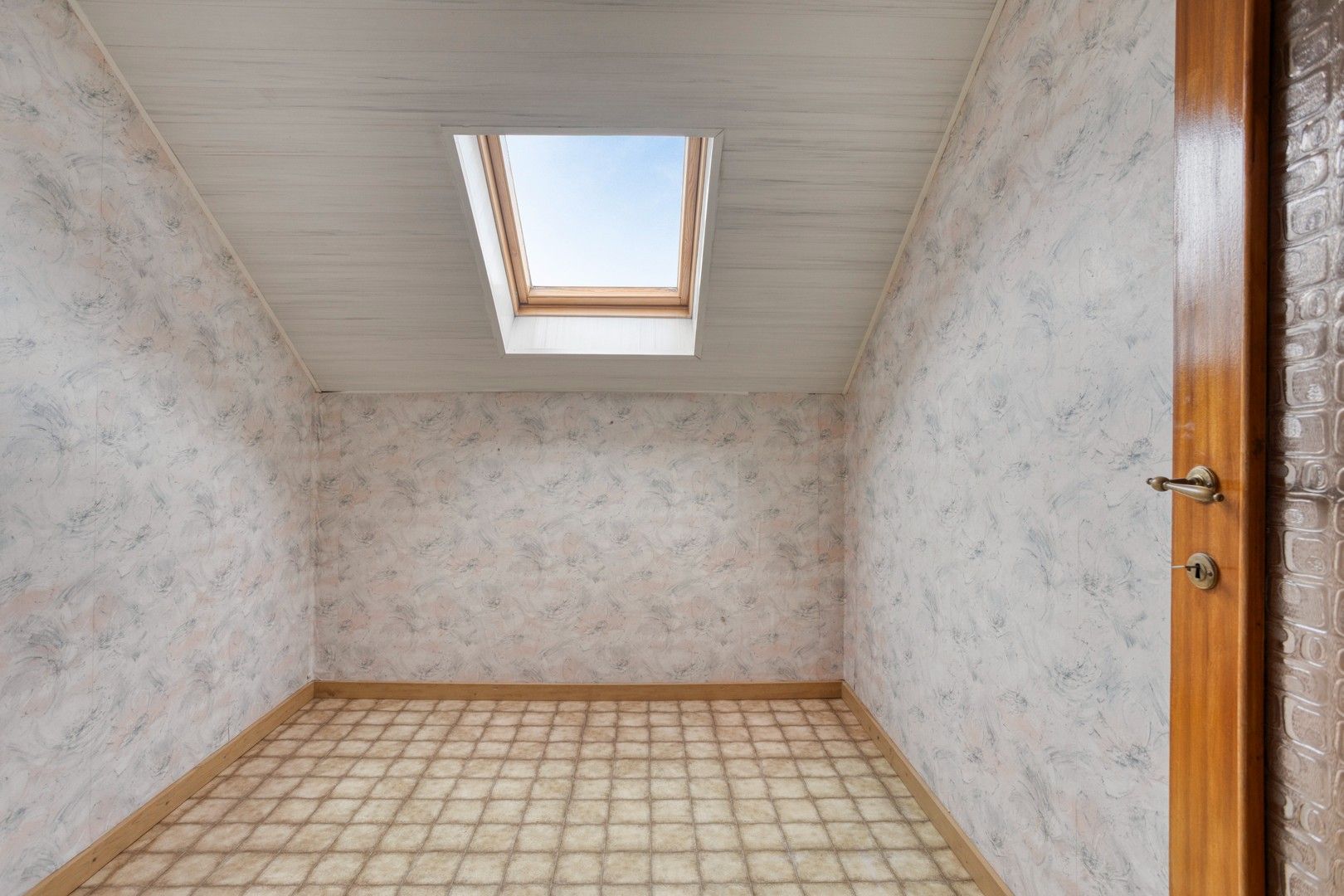 Alleenstaande woning met grote tuin en weiland op 3.846 m² foto 13