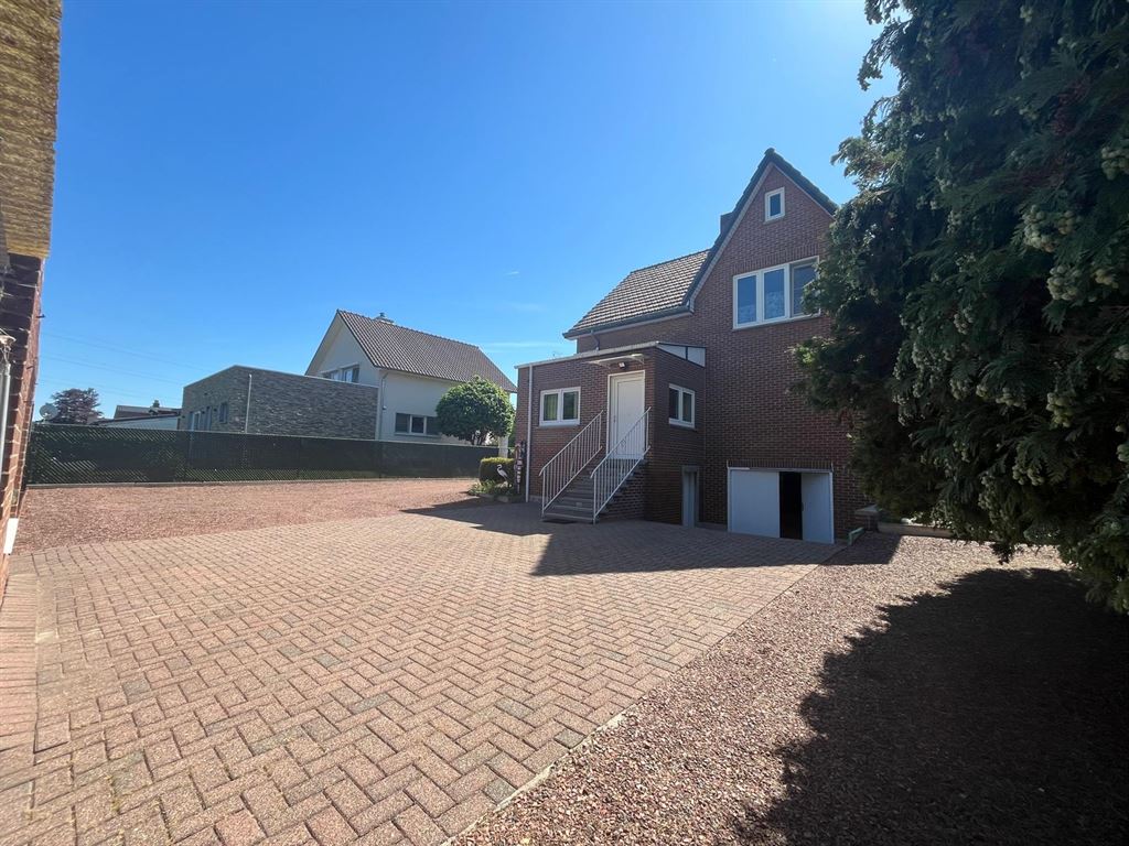 Zeer goed onderhouden vrijstaande woning foto 6