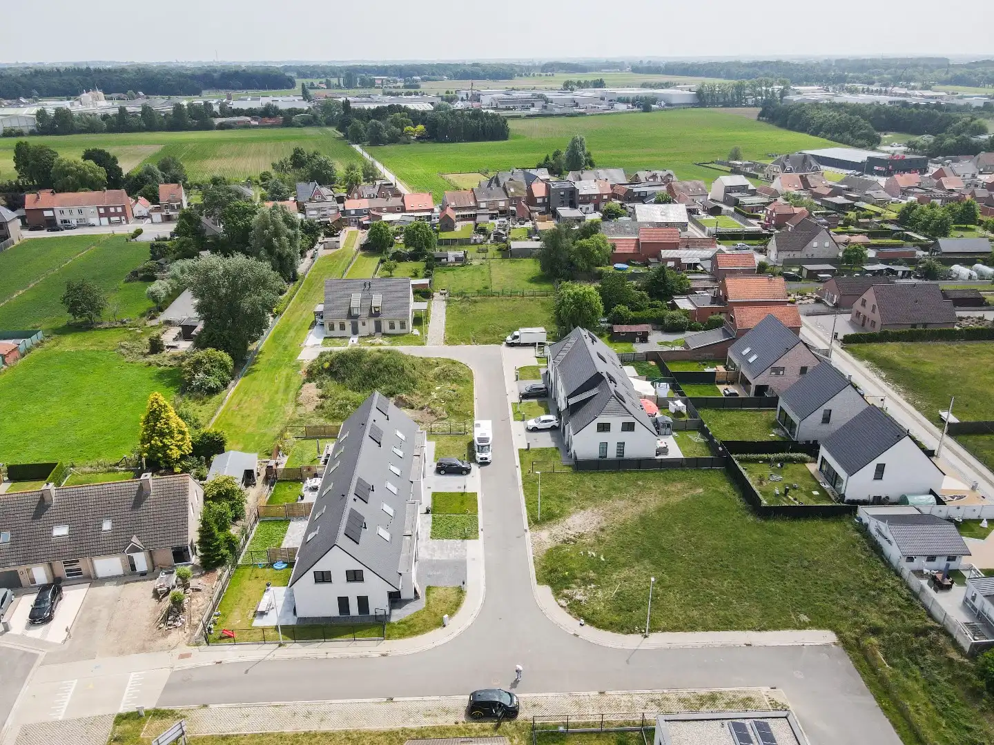 Halfopen nieuwbouwwoning met 3 slaapkamers foto 21