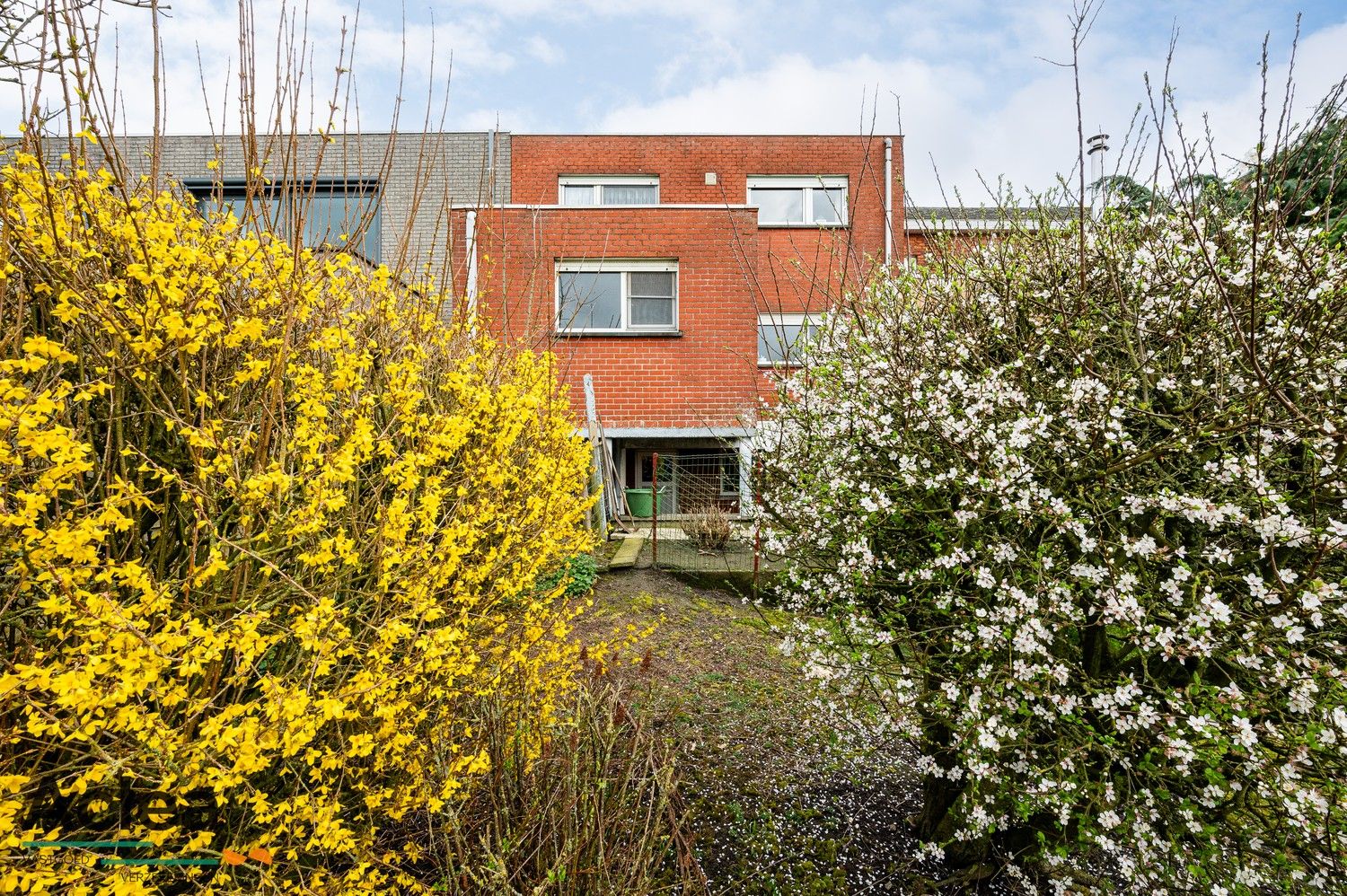 Rijwoning  met handelspand en prachtig polderzicht foto 17