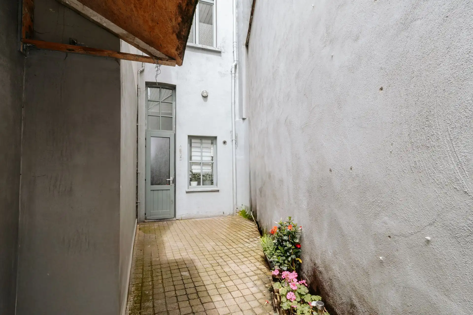 Te renoveren woning met 3 slaapkamers en koer foto 17