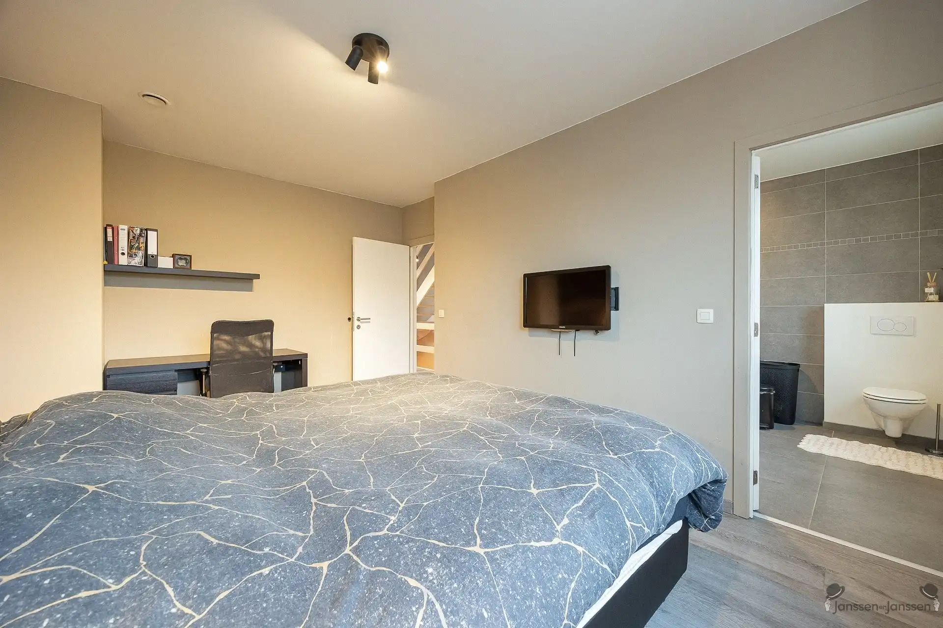 Mooi afgewerkte en ruime energiezuinige woning  foto 14