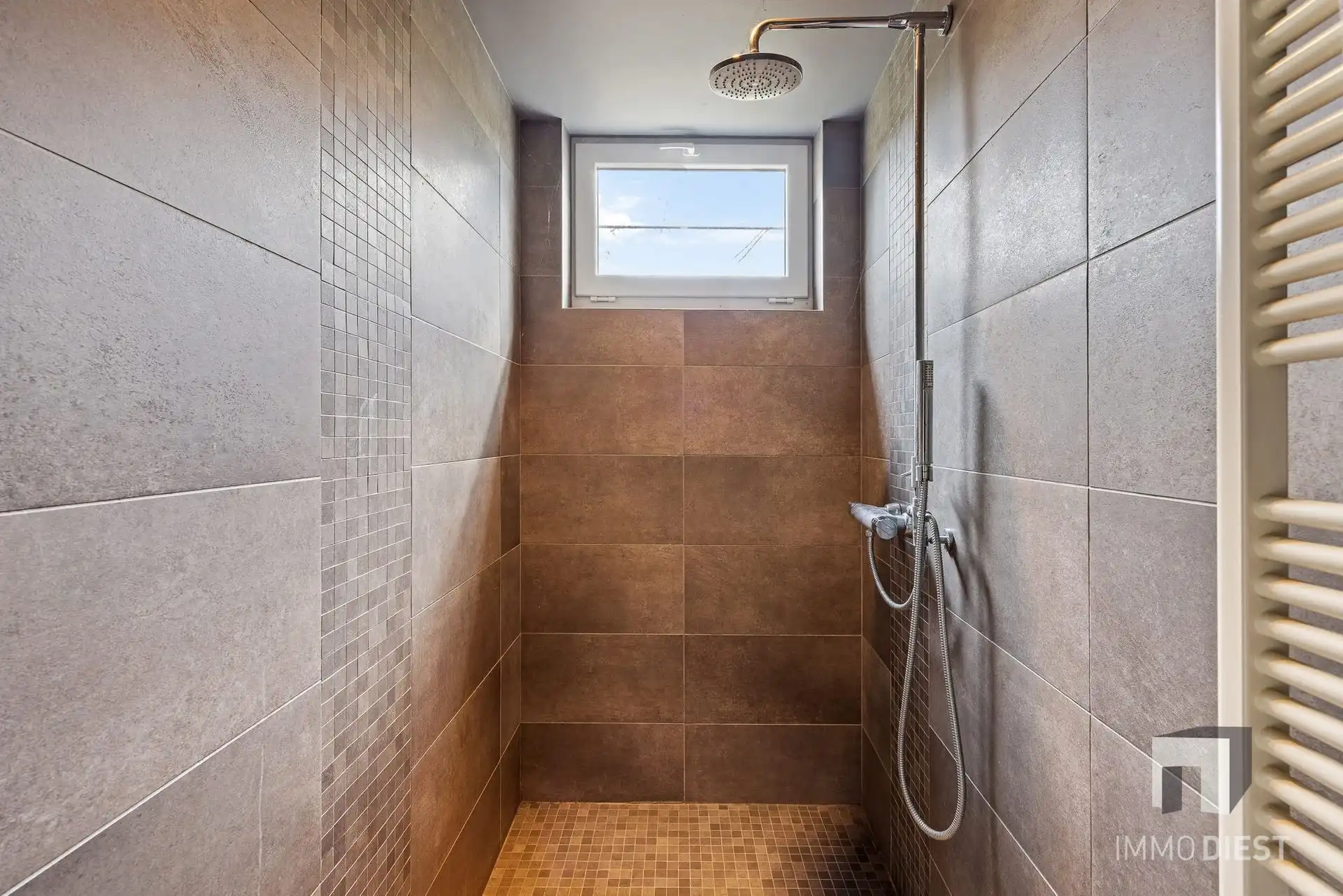 Vroegere café met woning met 4 ruime slaapkamers foto 10