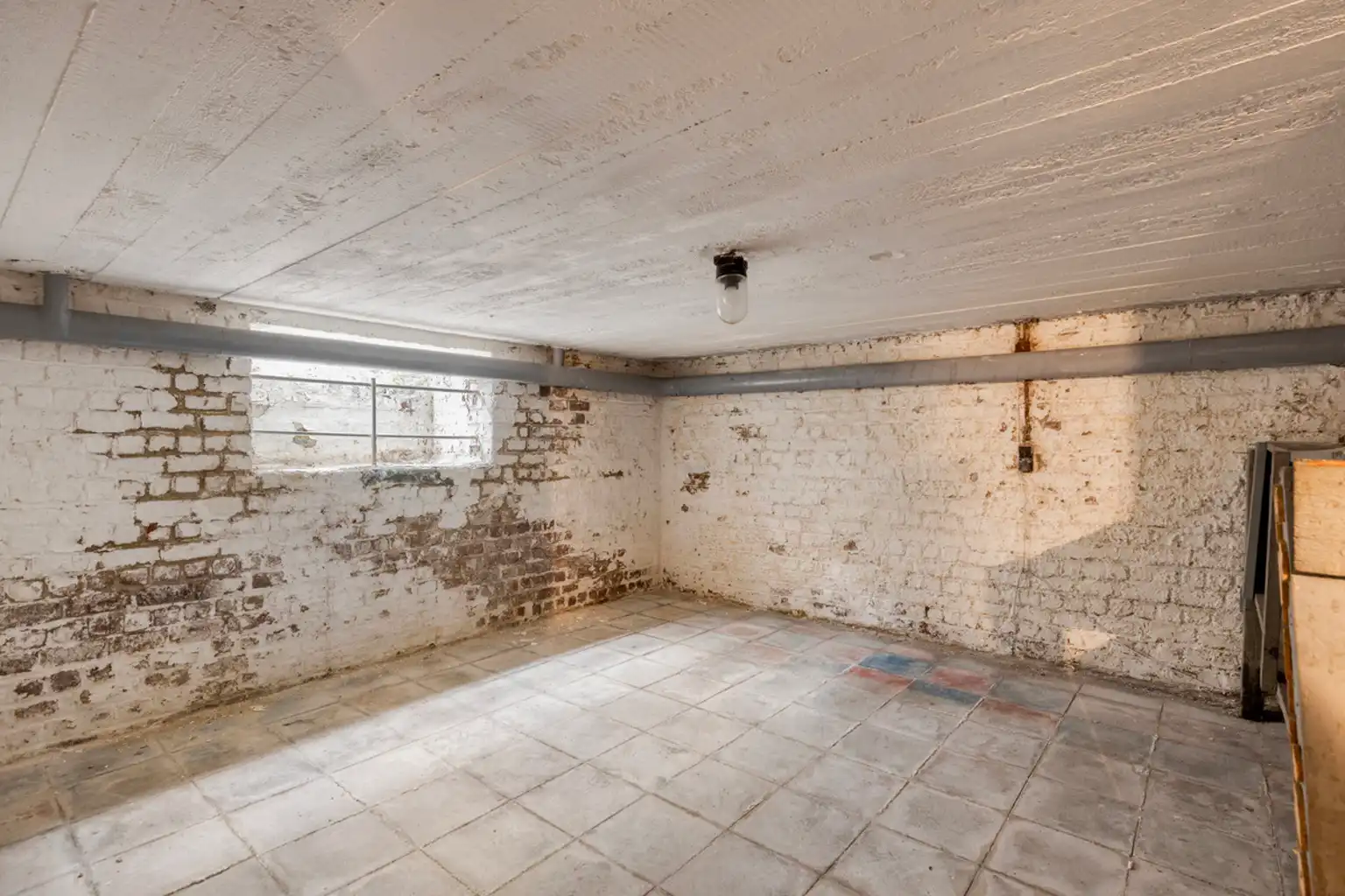 Ruime te renoveren tweegevelwoning op gunstige locatie foto 18