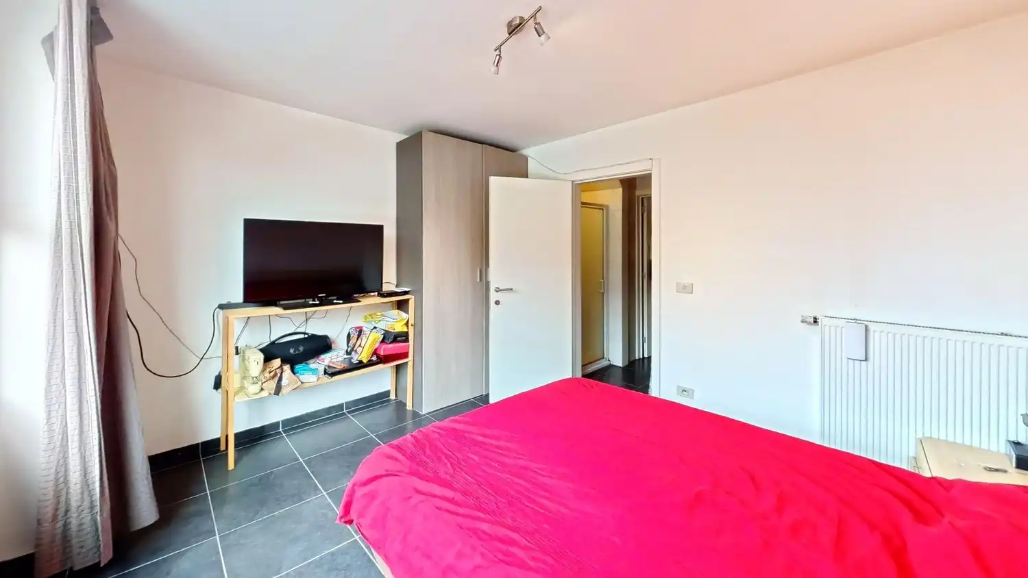 Recent appartement met 1 slaapkamer en heel ruim terras! Unieke investeringskans of ideaal startersappartement. foto 8