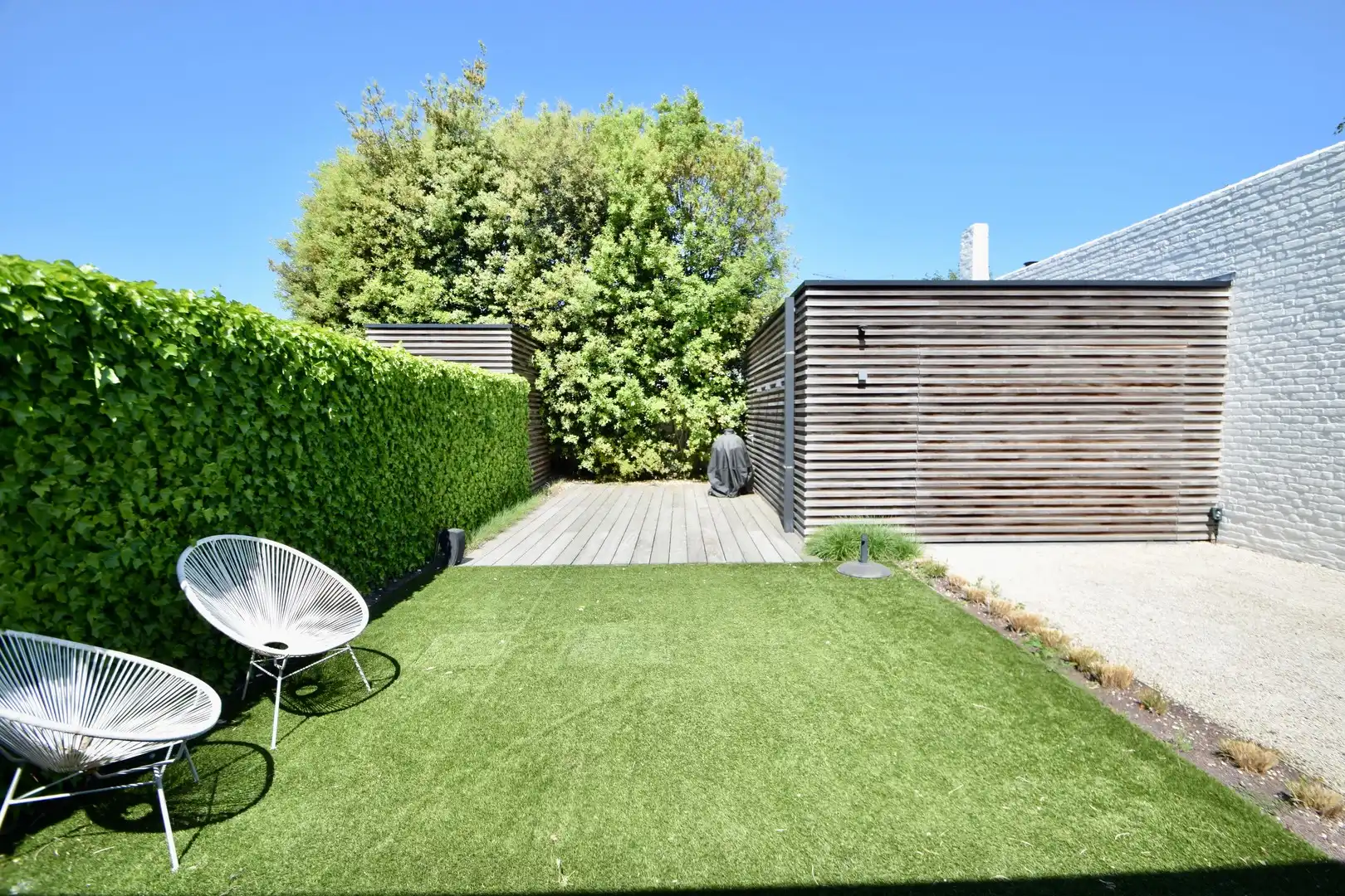 Hedendaagse, recente koppelwoonst centraal gelegen te oud-Knokke. foto 15