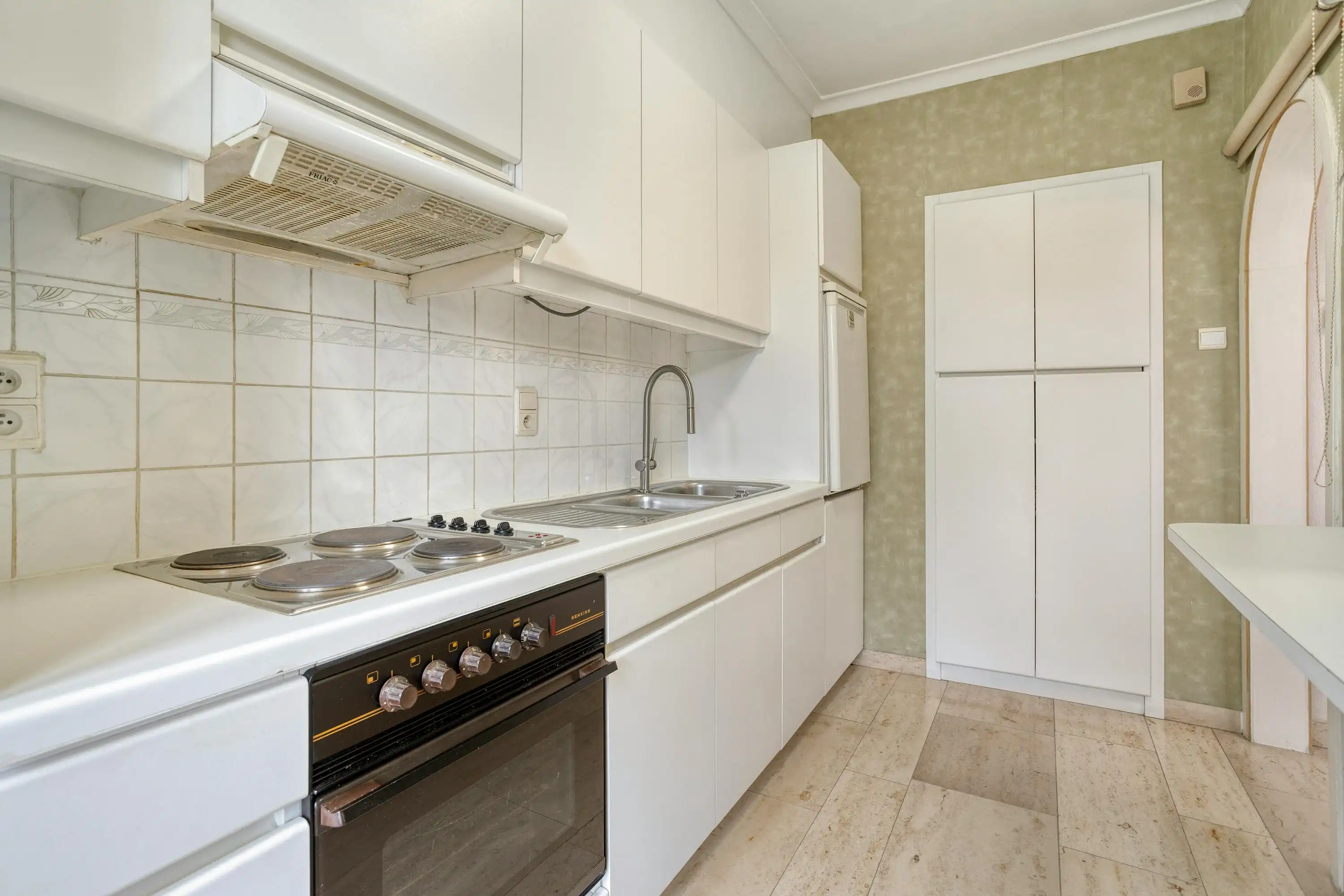 Ruime woning in Ieper met stadstuin en inpandige garage  foto 14