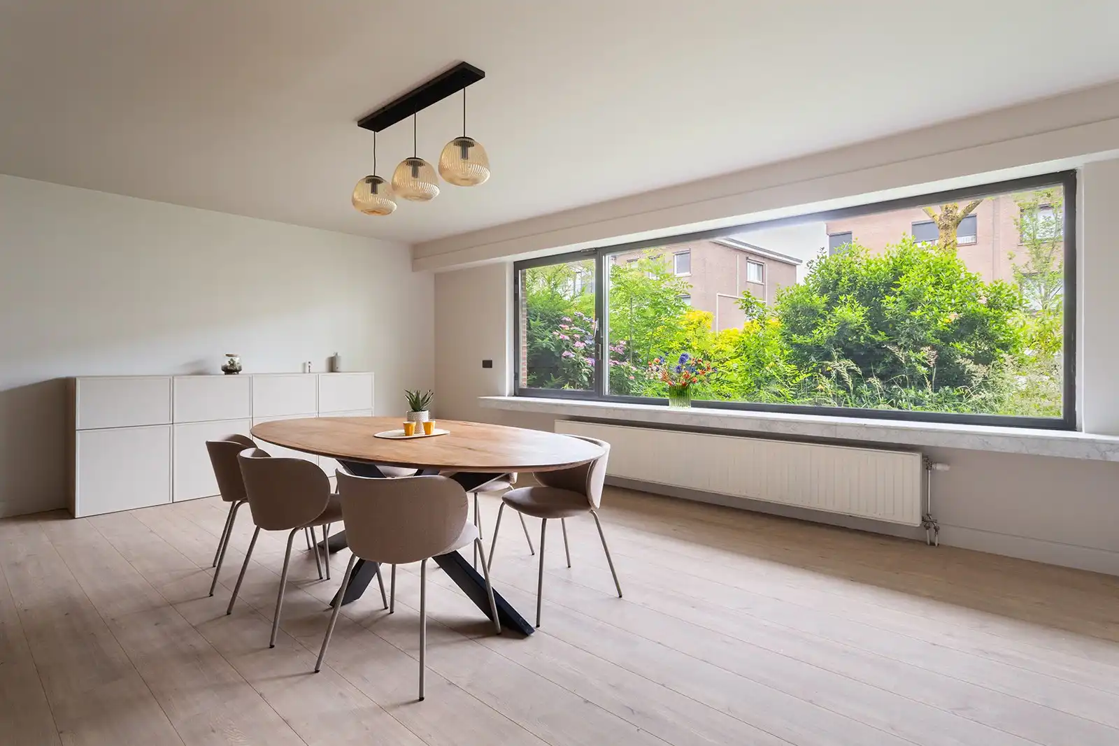 Ruim, gerenoveerd gelijkvloersappartement met garagebox! foto 5