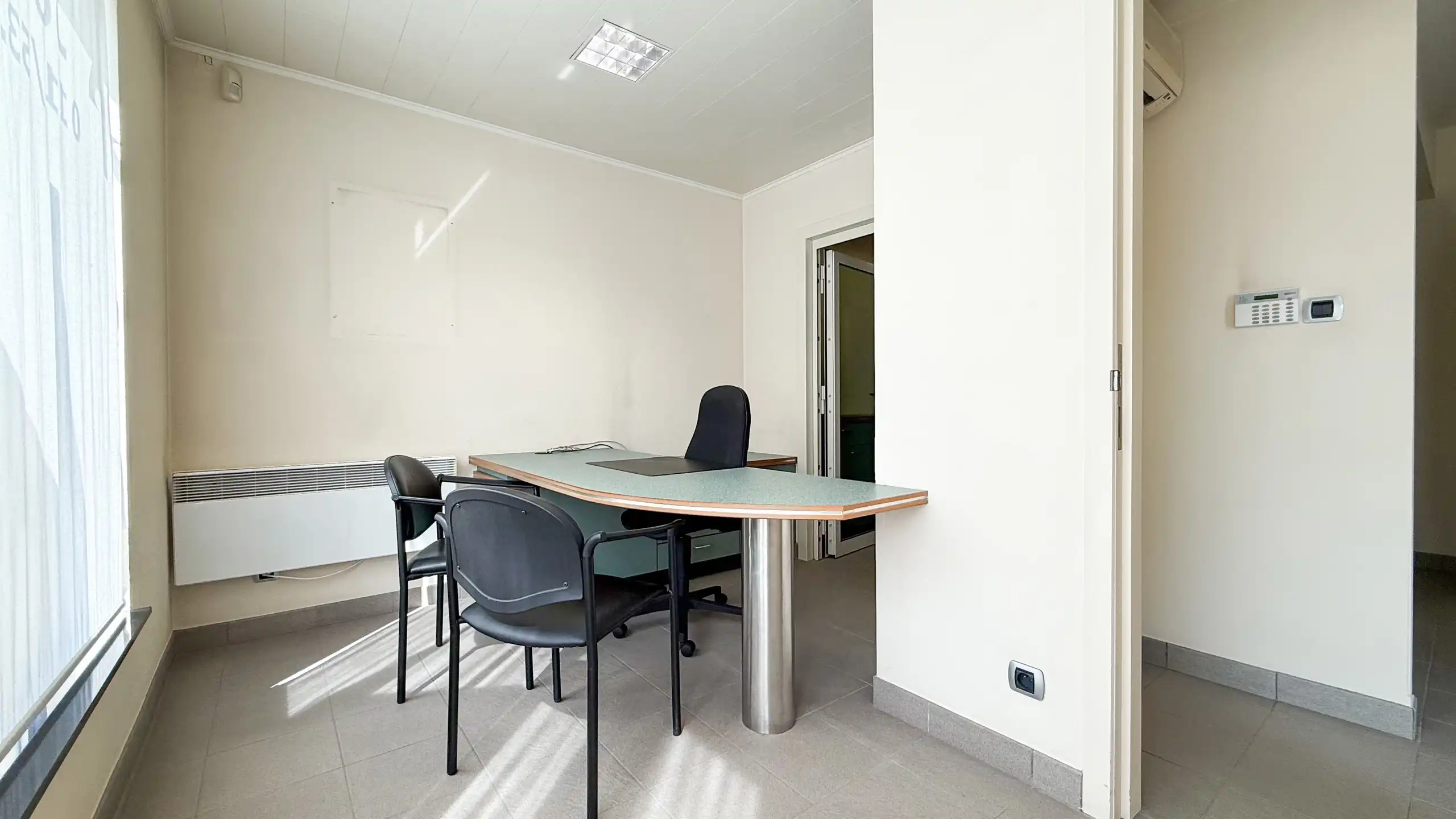 Instapklare kantoorruimte met mogelijkheden te Zolder! foto 15