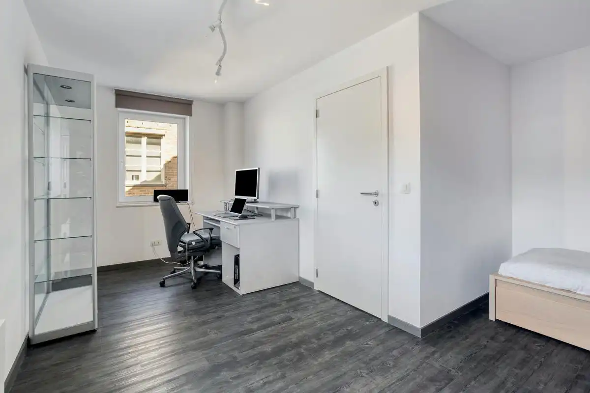 Moderne en energiezuinige halfopen bebouwing te koop foto 24