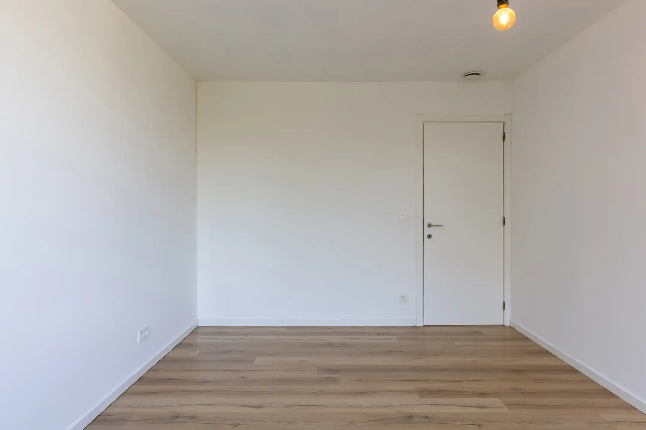 Charmante woning in rustige, doodlopende straat te Lebbeke foto 15