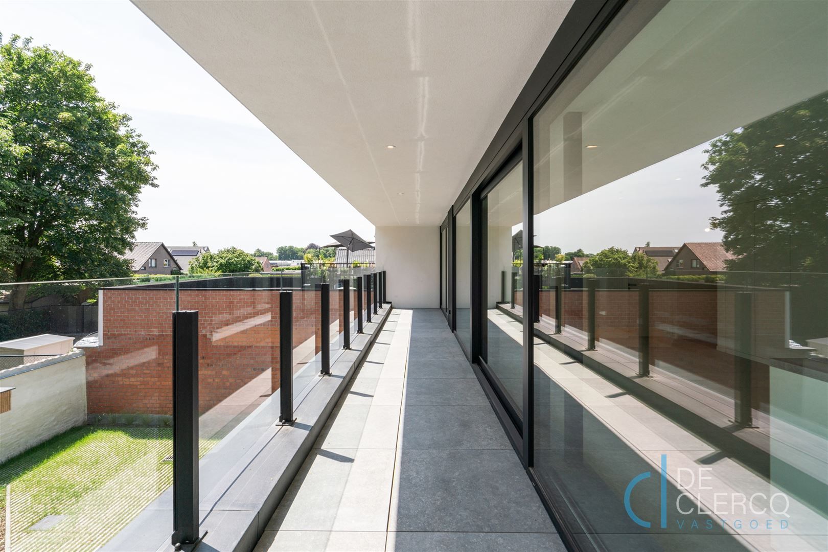 Piekfijn gerenoveerd appartement te koop, centrum Lochristi! foto 7