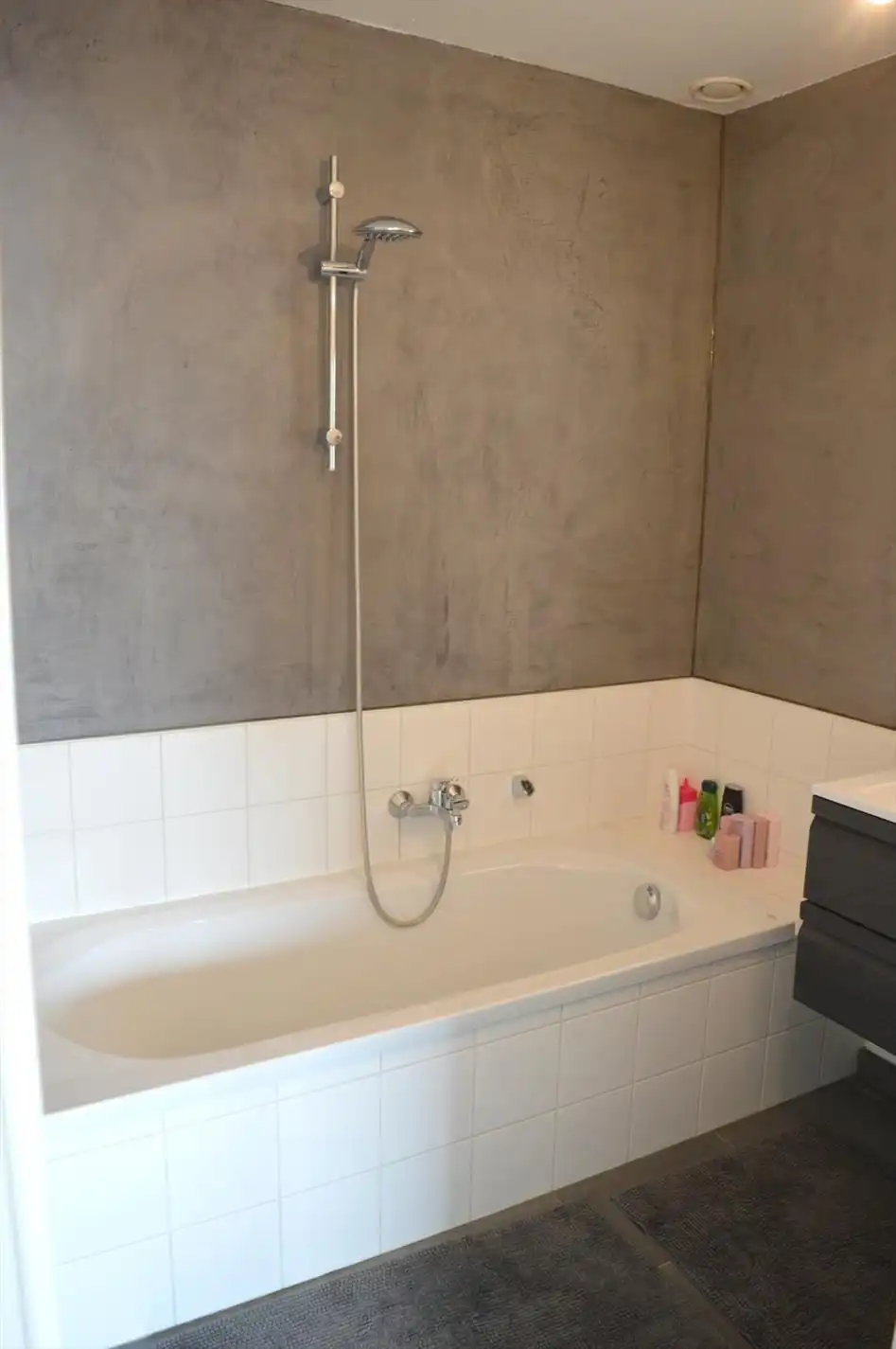 Instapklare gezinswoning (BJ 2013) met 3 slaapkamers, tuin én carport te koop in Heule foto 8