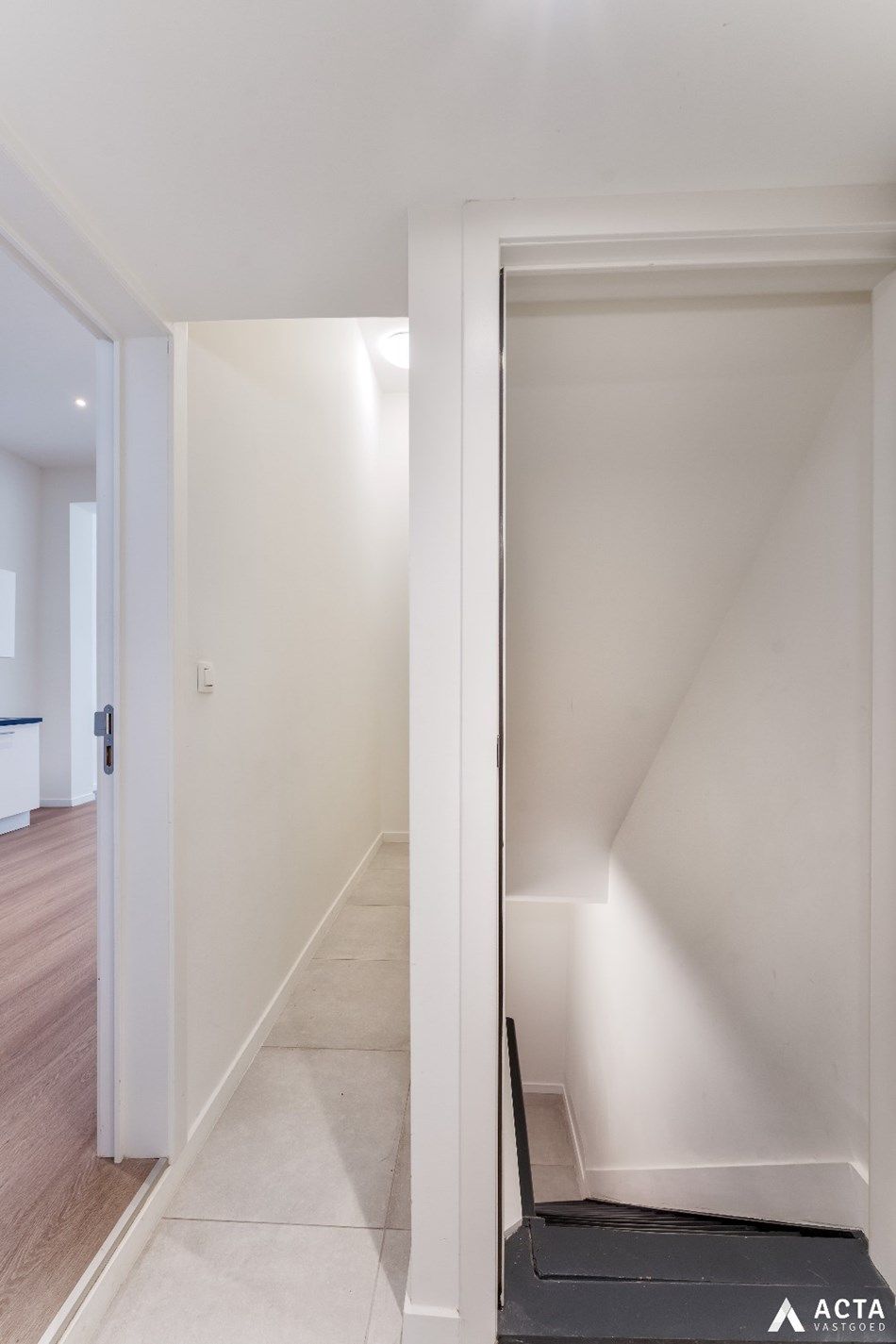 Gerenoveerde opbrengstwoning met twee appartementen in centrum Oostende foto 8