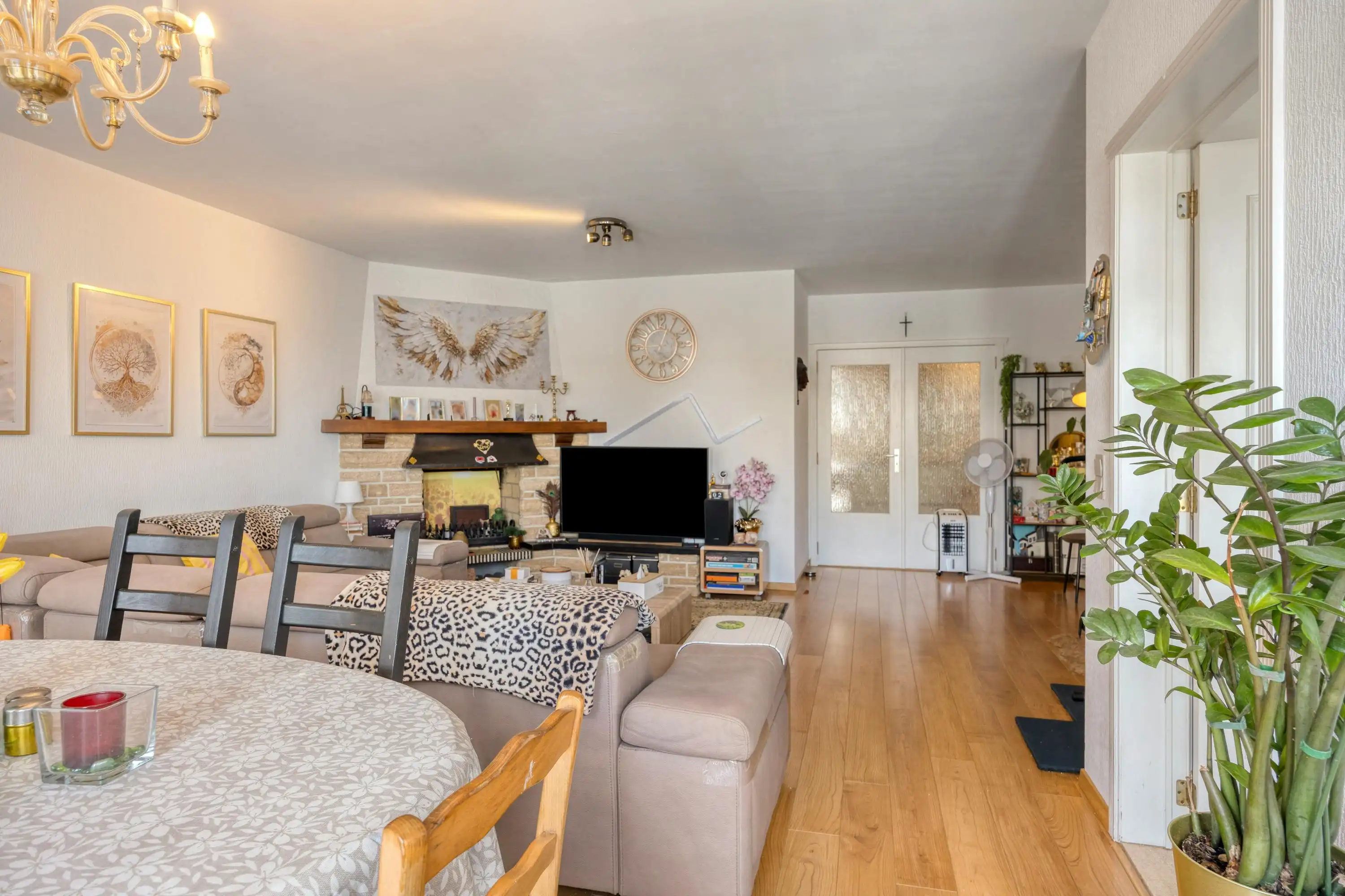 Ruim appartement te koop in hartje Strombeek-Bever foto 3