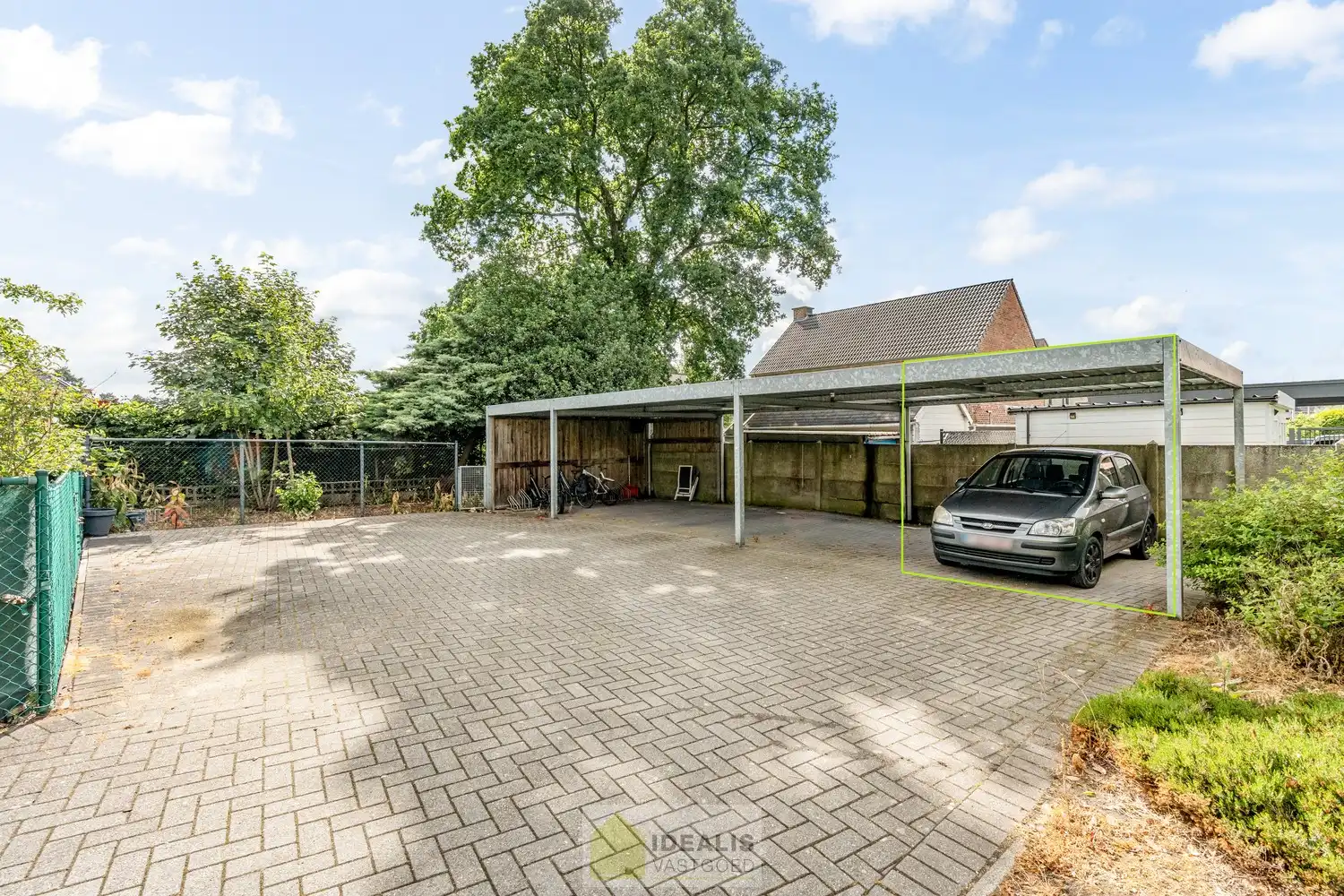 IDEALIS VASTGOED – GELIJKSVLOERS APPARTEMENT GELEGEN OP UITERST CENTRALE LOCATIE TE HECHTEL-EKSEL foto 2