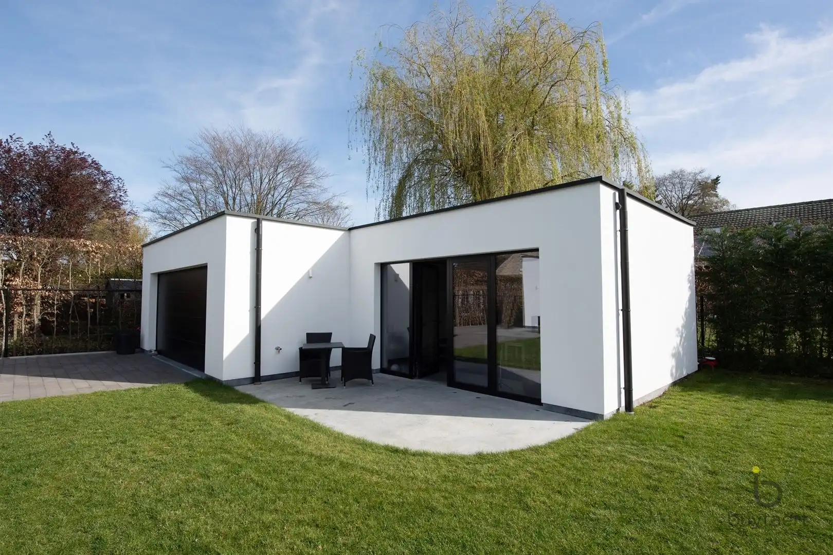 Knappe GELIJKVLOERSE villa + bijgebouw te Halle! foto 52