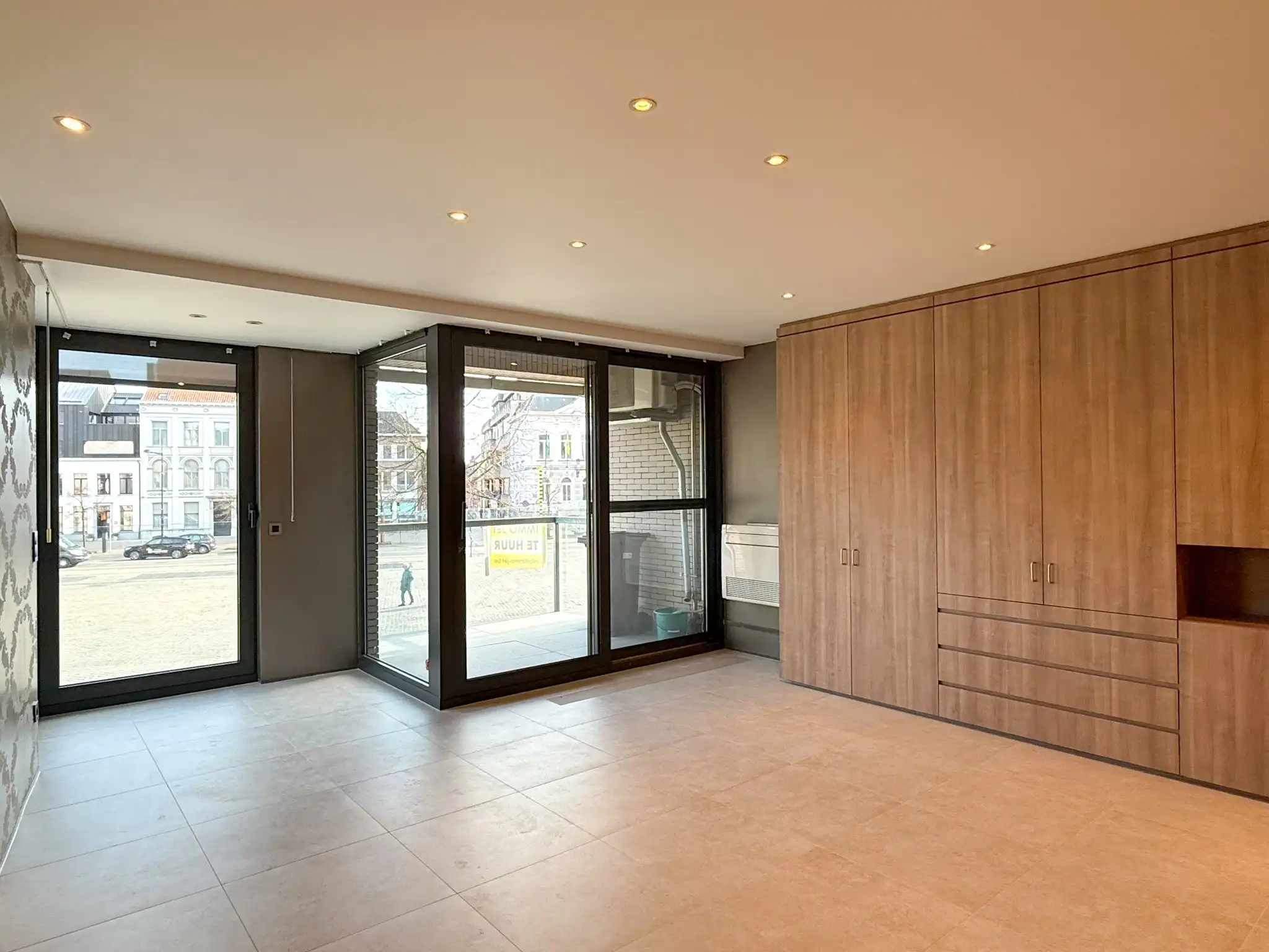 Instapklaar appartement met 1 slaapkamer op topligging in Beveren foto 3