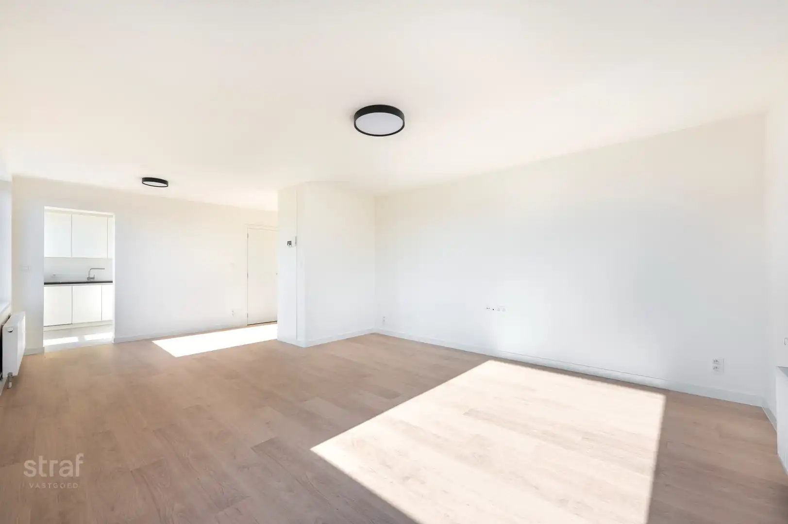 TE HUUR / Recent gerenoveerd 2 slpk appartement vlak bij het Galgenweel foto 2